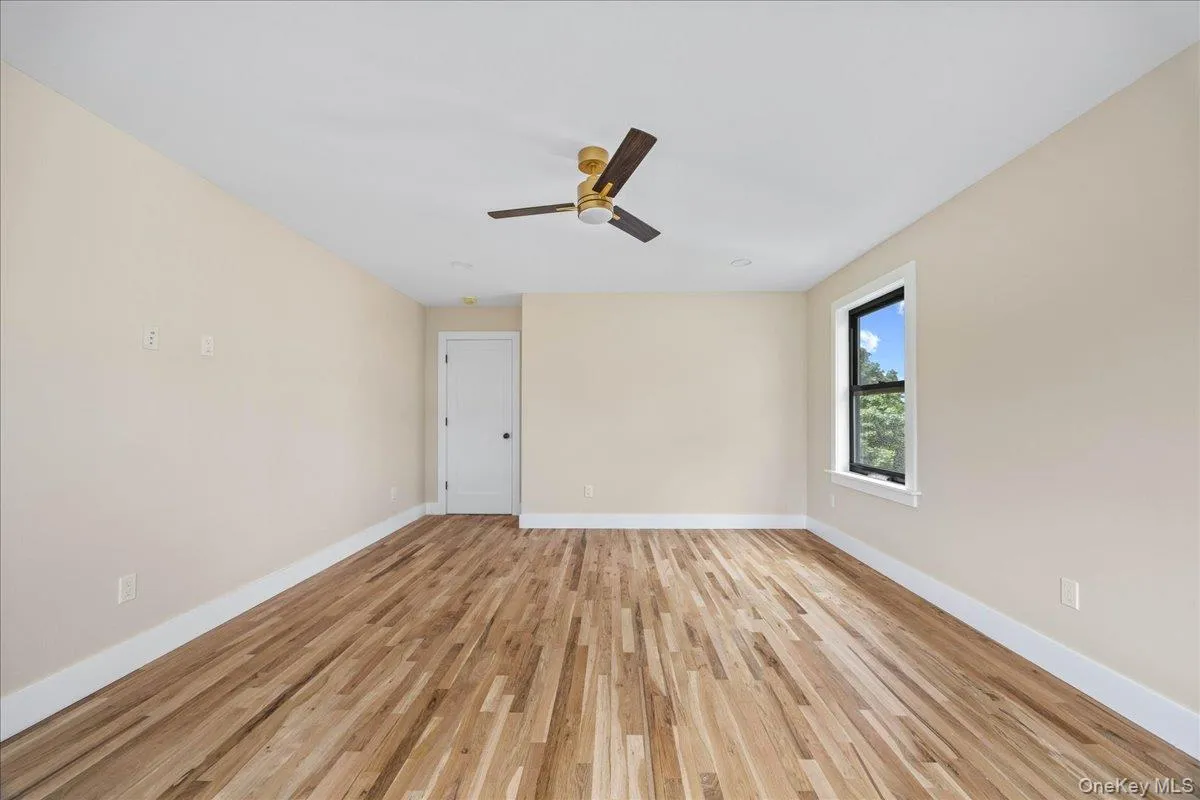 631 Broadway, Yonkers, NY, 4 Bedrooms Bedrooms, 10 Rooms Rooms,4 BathroomsBathrooms,Residential,For Rent,Broadway,0,1034076 631 Broadway, Yonkers, NY, 4 Bedrooms Bedrooms, 10 Rooms Rooms,4 BathroomsBathrooms,Residential,For Rent,Broadway,0,1034076