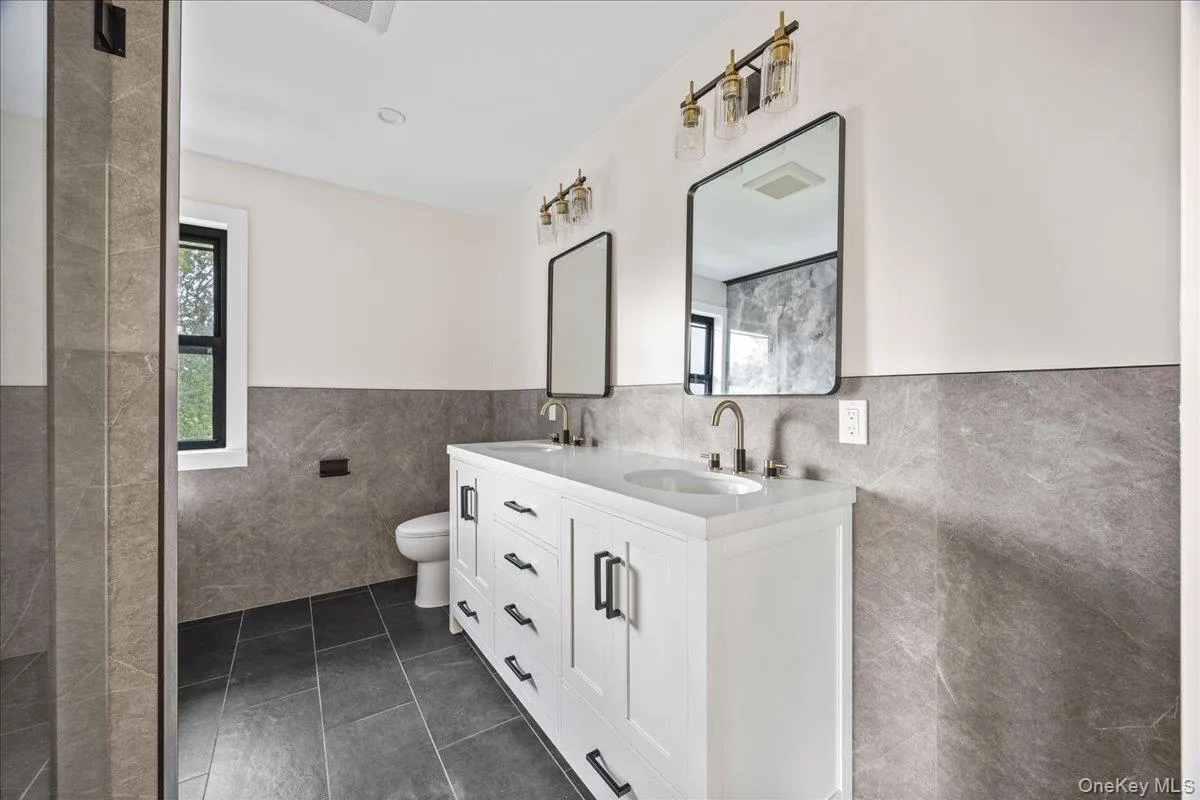631 Broadway, Yonkers, NY, 4 Bedrooms Bedrooms, 10 Rooms Rooms,4 BathroomsBathrooms,Residential,For Rent,Broadway,0,1034076 631 Broadway, Yonkers, NY, 4 Bedrooms Bedrooms, 10 Rooms Rooms,4 BathroomsBathrooms,Residential,For Rent,Broadway,0,1034076