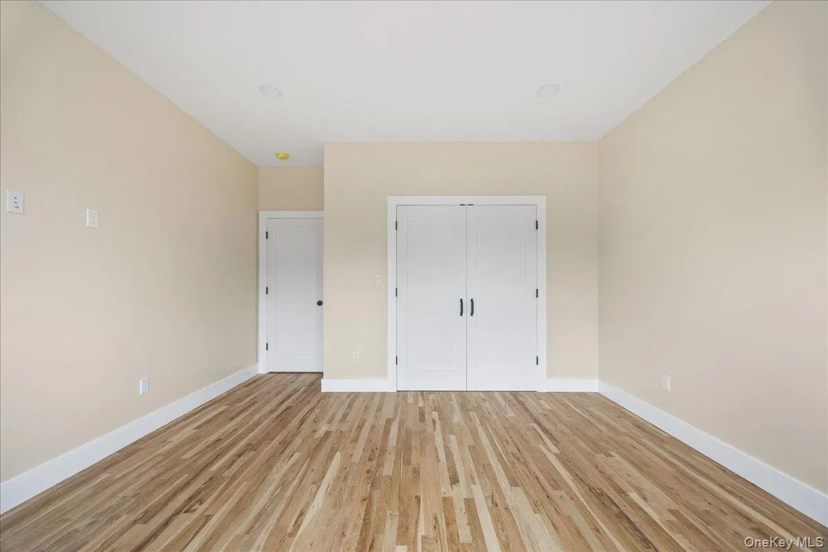 631 Broadway, Yonkers, NY, 4 Bedrooms Bedrooms, 10 Rooms Rooms,4 BathroomsBathrooms,Residential,For Rent,Broadway,0,1034076 631 Broadway, Yonkers, NY, 4 Bedrooms Bedrooms, 10 Rooms Rooms,4 BathroomsBathrooms,Residential,For Rent,Broadway,0,1034076