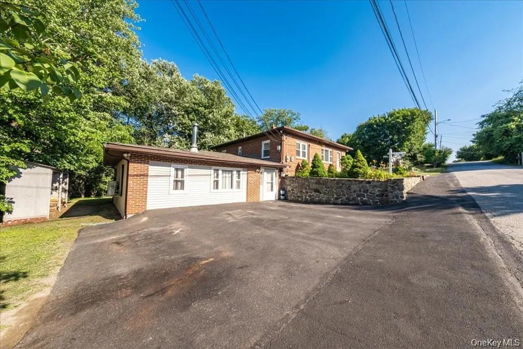 40 Summit Avenue, Newburgh (town), NY, 2 Bedrooms Bedrooms, 6 Rooms Rooms,1 BathroomBathrooms,Residential Lease,For Rent,Summit,0,1034078 40 Summit Avenue, Newburgh (town), NY, 2 Bedrooms Bedrooms, 6 Rooms Rooms,1 BathroomBathrooms,Residential Lease,For Rent,Summit,0,1034078