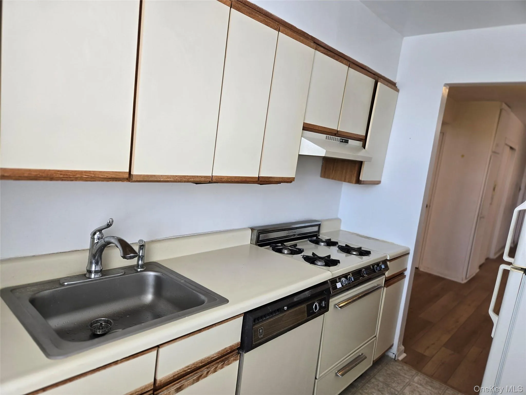 3903 Nostrand Avenue, New York, NY, 1 Bedroom Bedrooms, 3 Rooms Rooms,1 BathroomBathrooms,Residential,For Rent,Nostrand,0,1034079 3903 Nostrand Avenue, New York, NY, 1 Bedroom Bedrooms, 3 Rooms Rooms,1 BathroomBathrooms,Residential,For Rent,Nostrand,0,1034079