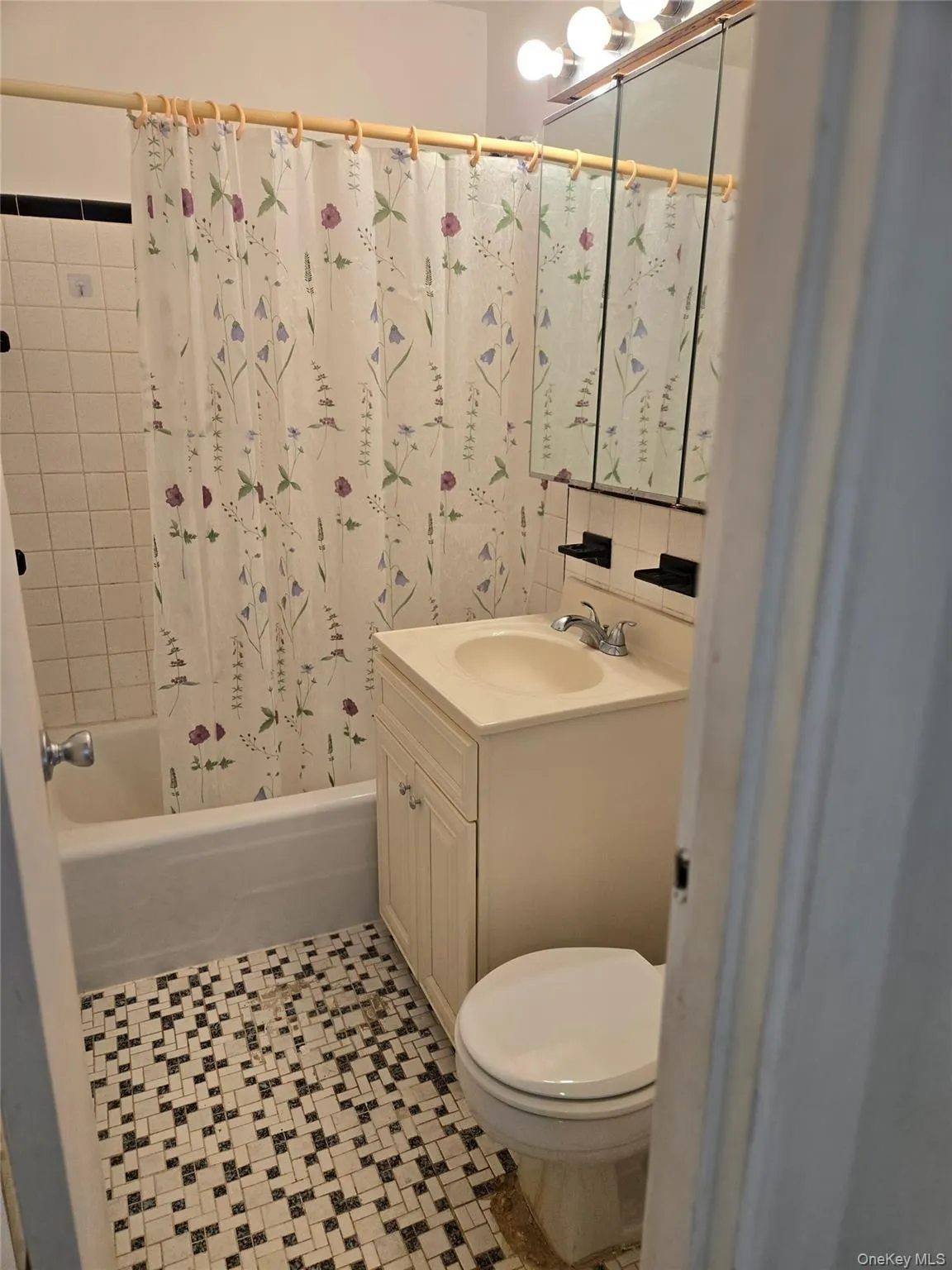 3903 Nostrand Avenue, New York, NY, 1 Bedroom Bedrooms, 3 Rooms Rooms,1 BathroomBathrooms,Residential,For Rent,Nostrand,0,1034079 3903 Nostrand Avenue, New York, NY, 1 Bedroom Bedrooms, 3 Rooms Rooms,1 BathroomBathrooms,Residential,For Rent,Nostrand,0,1034079