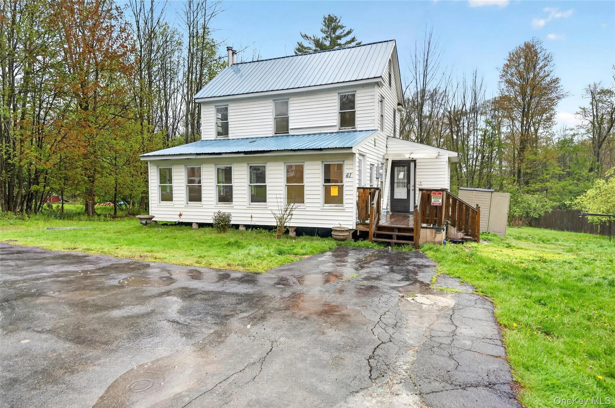 41 Rock Ridge Avenue, Thompson, NY, 2 Bedrooms Bedrooms, 5 Rooms Rooms,1 BathroomBathrooms,Residential Lease,For Rent,Rock Ridge,0,1034081 41 Rock Ridge Avenue, Thompson, NY, 2 Bedrooms Bedrooms, 5 Rooms Rooms,1 BathroomBathrooms,Residential Lease,For Rent,Rock Ridge,0,1034081