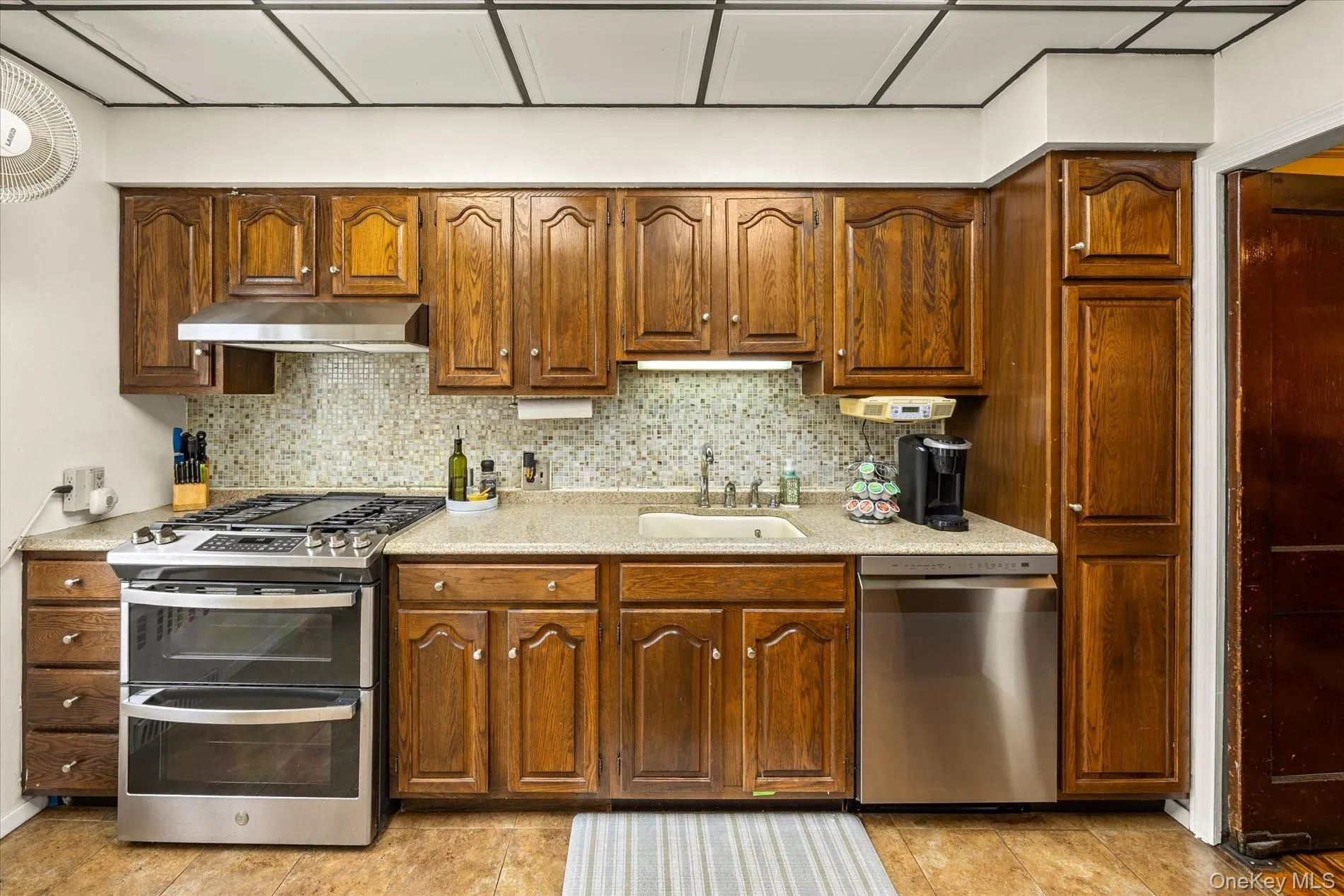 132-33 83rd Street, New York, NY, 3 Bedrooms Bedrooms, 6 Rooms Rooms,1 BathroomBathrooms,Residential,For Rent,83rd,0,1034088 132-33 83rd Street, New York, NY, 3 Bedrooms Bedrooms, 6 Rooms Rooms,1 BathroomBathrooms,Residential,For Rent,83rd,0,1034088