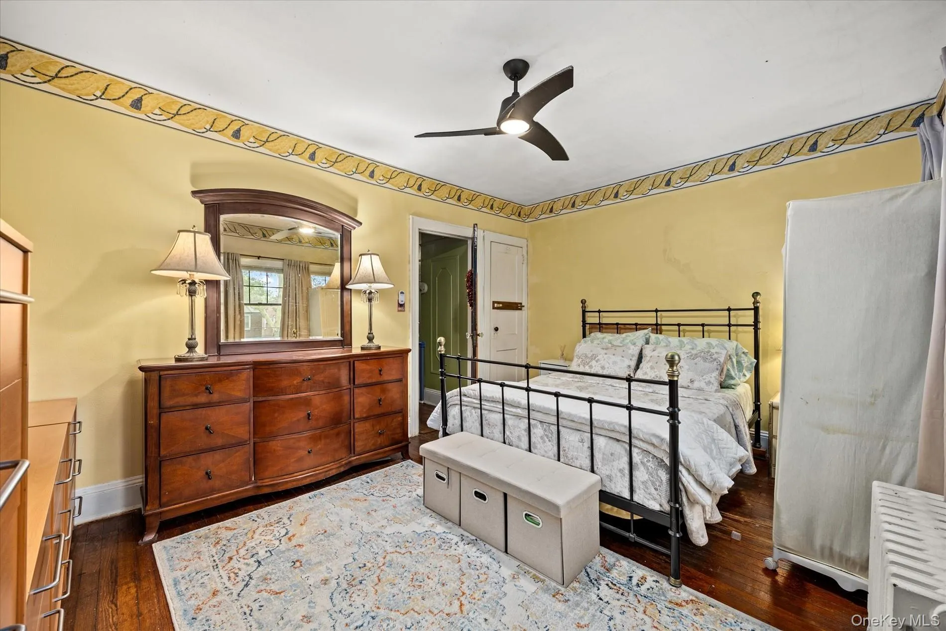 132-33 83rd Street, New York, NY, 3 Bedrooms Bedrooms, 6 Rooms Rooms,1 BathroomBathrooms,Residential,For Rent,83rd,0,1034088 132-33 83rd Street, New York, NY, 3 Bedrooms Bedrooms, 6 Rooms Rooms,1 BathroomBathrooms,Residential,For Rent,83rd,0,1034088