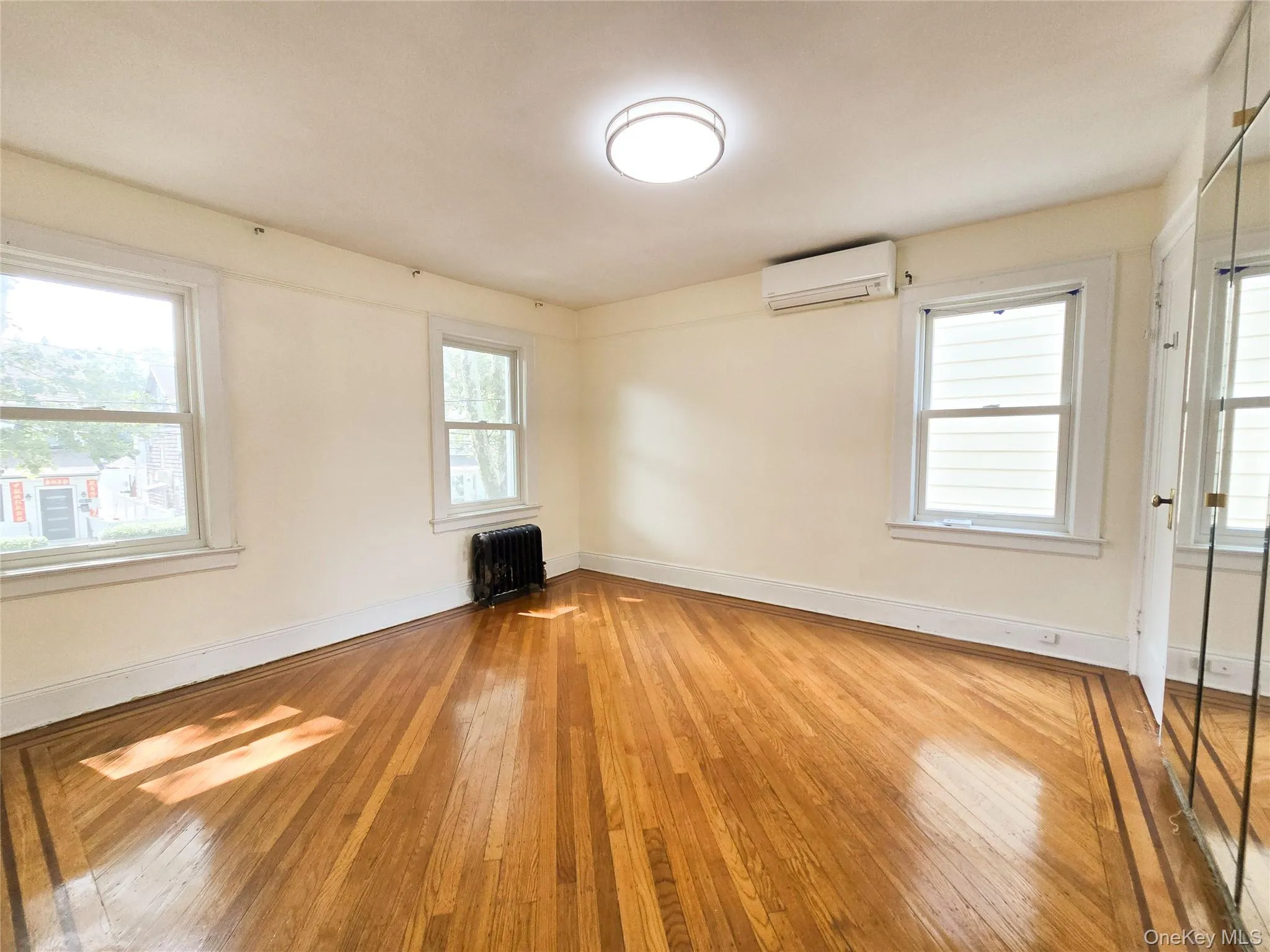 256-15 Pembroke Avenue, North Hempstead, NY, 4 Bedrooms Bedrooms, 6 Rooms Rooms,2 BathroomsBathrooms,Residential,For Rent,Pembroke,0,1034090 256-15 Pembroke Avenue, North Hempstead, NY, 4 Bedrooms Bedrooms, 6 Rooms Rooms,2 BathroomsBathrooms,Residential,For Rent,Pembroke,0,1034090