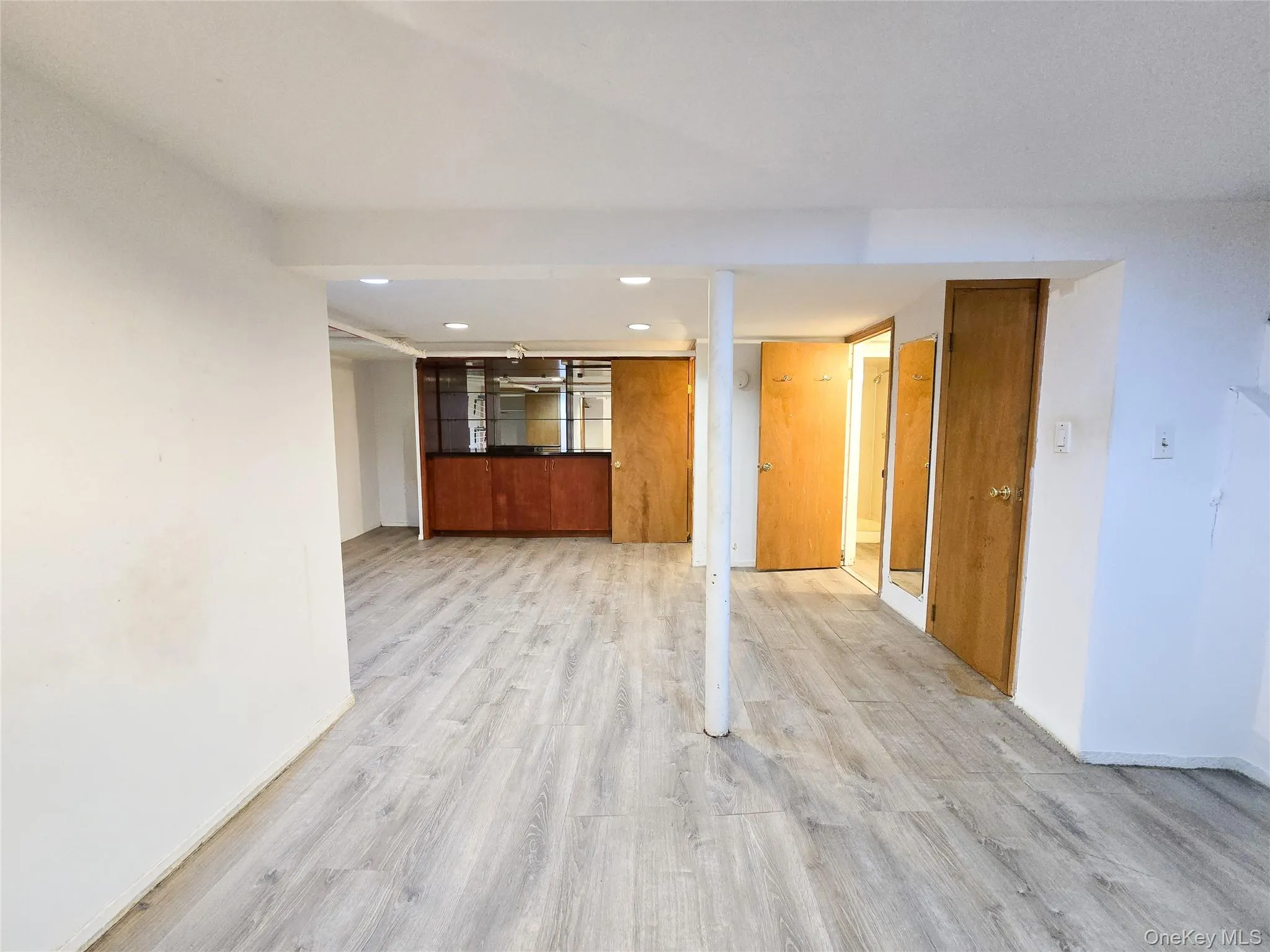 256-15 Pembroke Avenue, North Hempstead, NY, 4 Bedrooms Bedrooms, 6 Rooms Rooms,2 BathroomsBathrooms,Residential,For Rent,Pembroke,0,1034090 256-15 Pembroke Avenue, North Hempstead, NY, 4 Bedrooms Bedrooms, 6 Rooms Rooms,2 BathroomsBathrooms,Residential,For Rent,Pembroke,0,1034090
