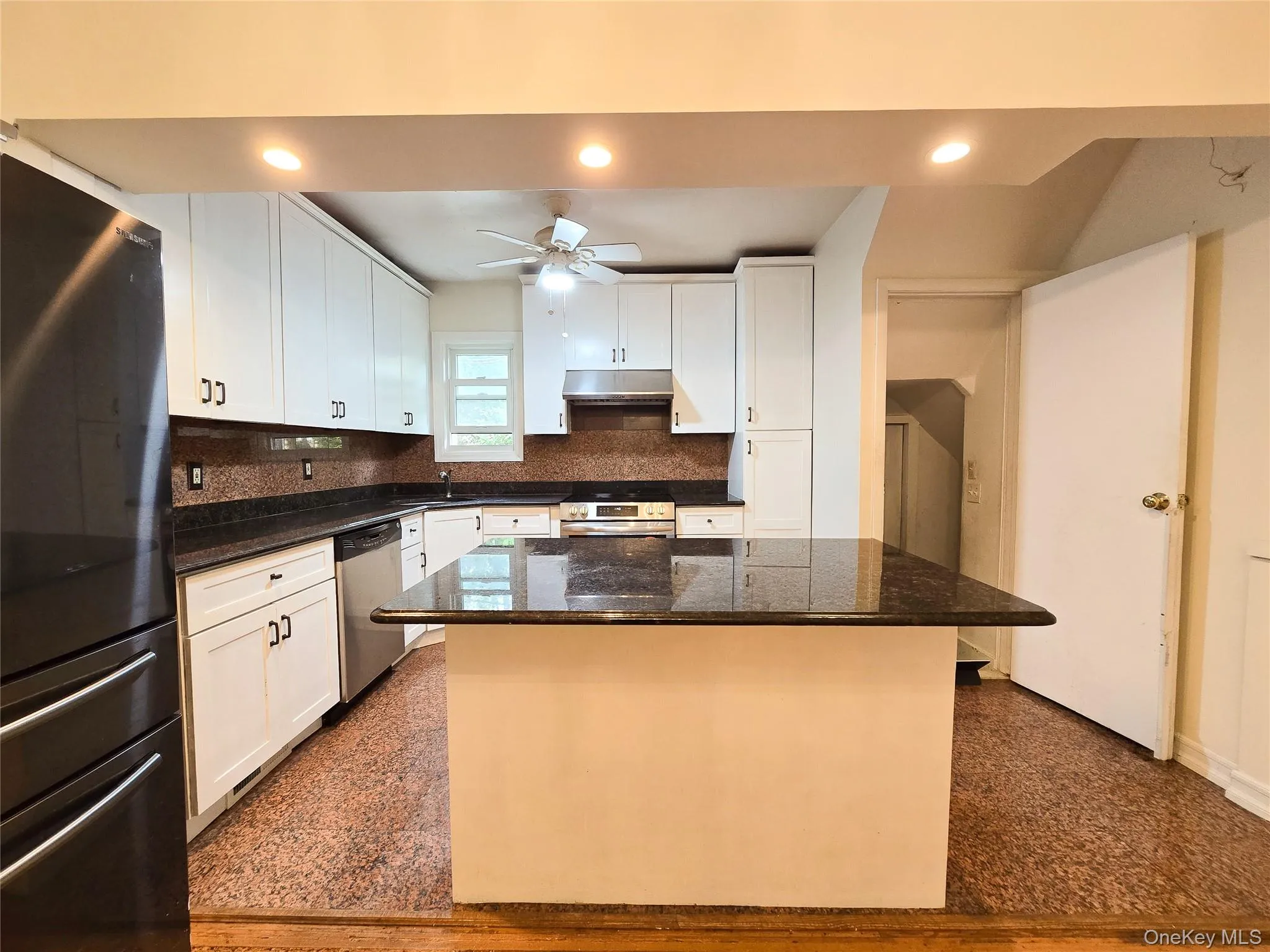 256-15 Pembroke Avenue, North Hempstead, NY, 4 Bedrooms Bedrooms, 6 Rooms Rooms,2 BathroomsBathrooms,Residential,For Rent,Pembroke,0,1034090 256-15 Pembroke Avenue, North Hempstead, NY, 4 Bedrooms Bedrooms, 6 Rooms Rooms,2 BathroomsBathrooms,Residential,For Rent,Pembroke,0,1034090
