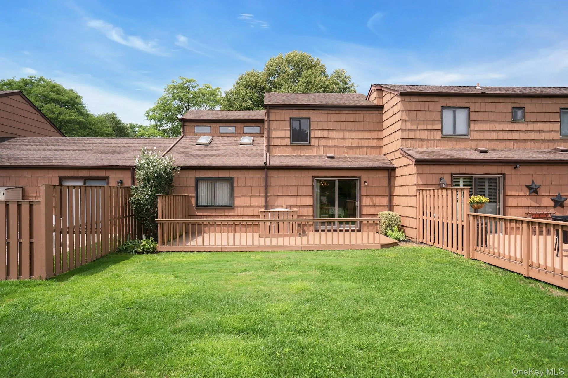 121 Scarlett Drive, Smithtown, NY, 2 Bedrooms Bedrooms, 5 Rooms Rooms,2 BathroomsBathrooms,Residential,For Rent,Scarlett,0,1034098 121 Scarlett Drive, Smithtown, NY, 2 Bedrooms Bedrooms, 5 Rooms Rooms,2 BathroomsBathrooms,Residential,For Rent,Scarlett,0,1034098