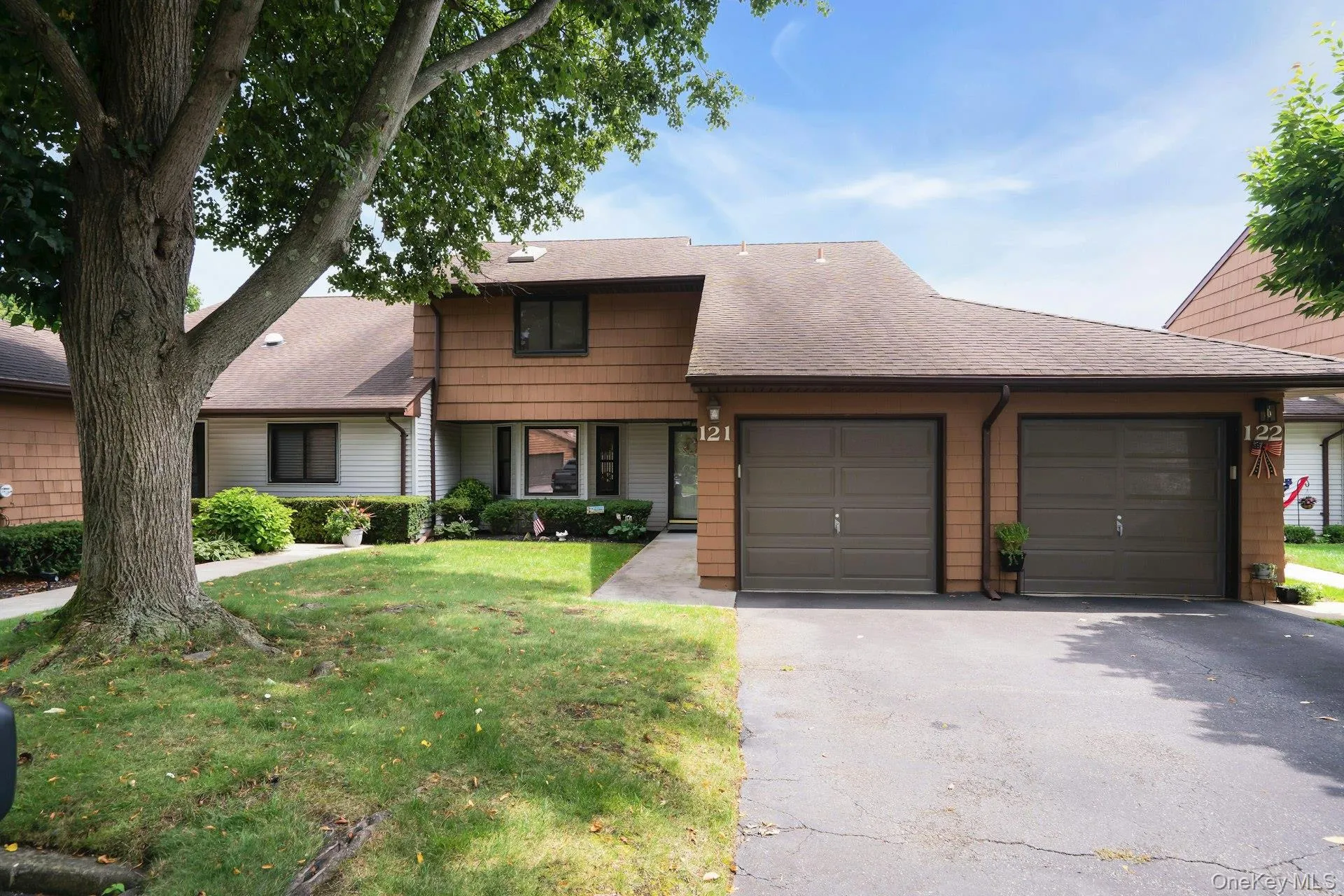 121 Scarlett Drive, Smithtown, NY, 2 Bedrooms Bedrooms, 5 Rooms Rooms,2 BathroomsBathrooms,Residential,For Rent,Scarlett,0,1034098 121 Scarlett Drive, Smithtown, NY, 2 Bedrooms Bedrooms, 5 Rooms Rooms,2 BathroomsBathrooms,Residential,For Rent,Scarlett,0,1034098