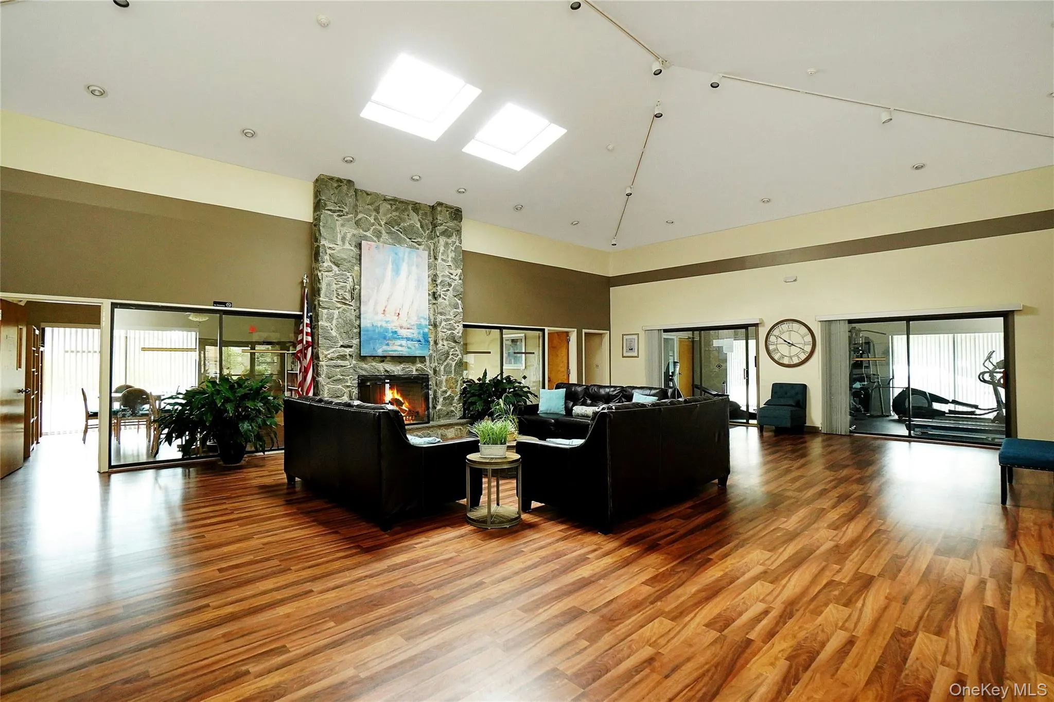 121 Scarlett Drive, Smithtown, NY, 2 Bedrooms Bedrooms, 5 Rooms Rooms,2 BathroomsBathrooms,Residential,For Rent,Scarlett,0,1034098 121 Scarlett Drive, Smithtown, NY, 2 Bedrooms Bedrooms, 5 Rooms Rooms,2 BathroomsBathrooms,Residential,For Rent,Scarlett,0,1034098