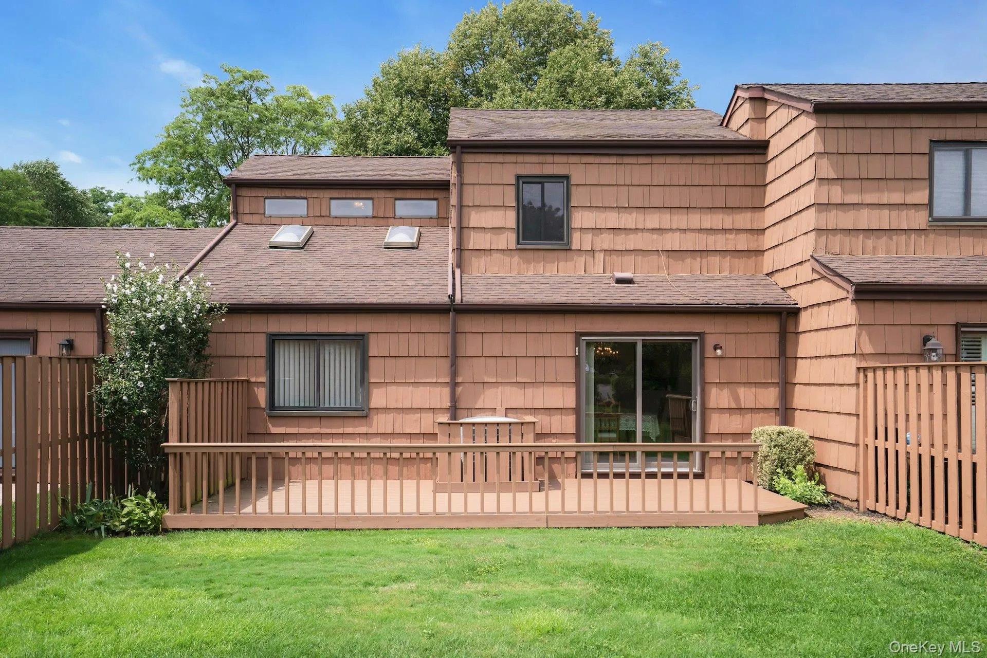 121 Scarlett Drive, Smithtown, NY, 2 Bedrooms Bedrooms, 5 Rooms Rooms,2 BathroomsBathrooms,Residential,For Rent,Scarlett,0,1034098 121 Scarlett Drive, Smithtown, NY, 2 Bedrooms Bedrooms, 5 Rooms Rooms,2 BathroomsBathrooms,Residential,For Rent,Scarlett,0,1034098