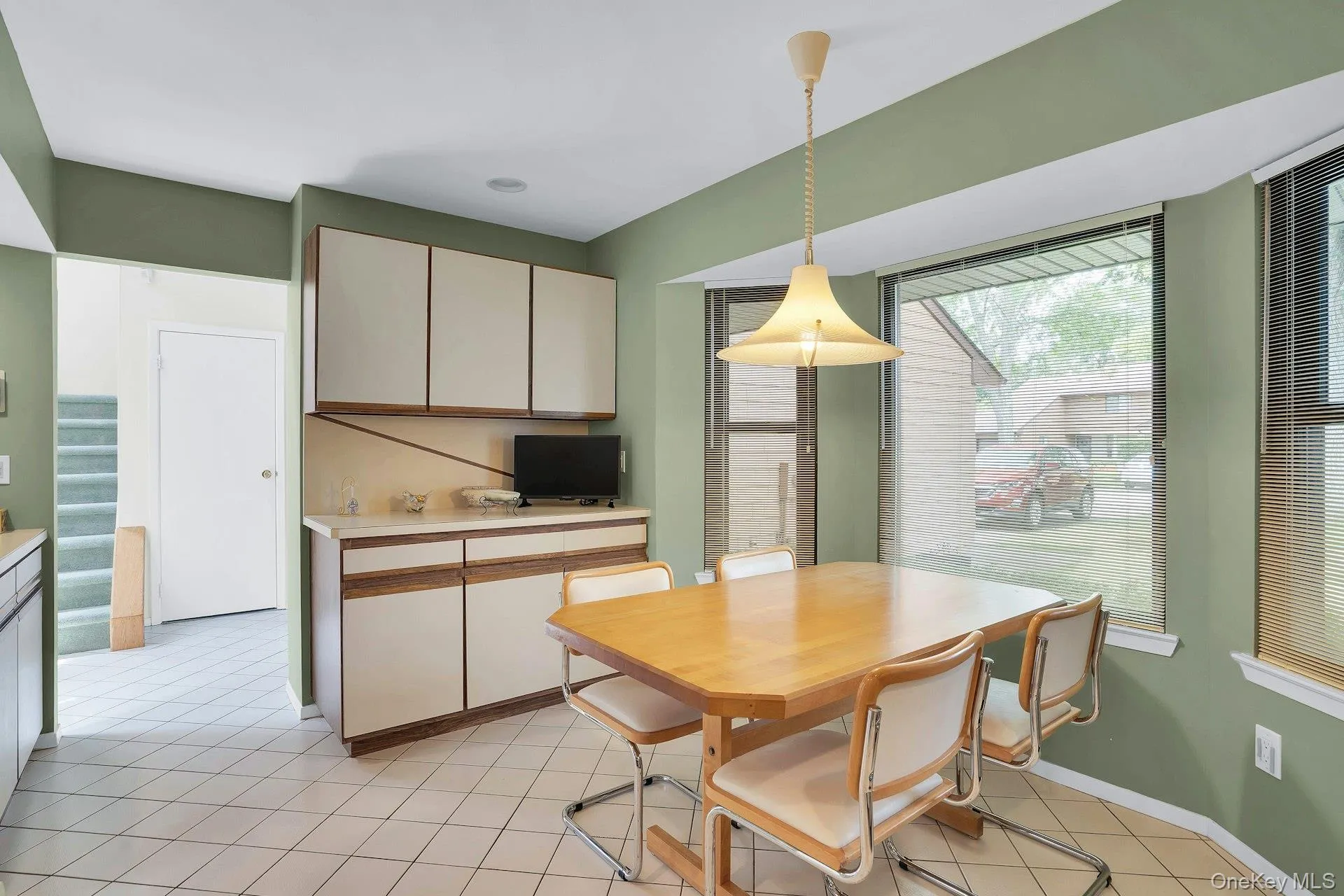 121 Scarlett Drive, Smithtown, NY, 2 Bedrooms Bedrooms, 5 Rooms Rooms,2 BathroomsBathrooms,Residential,For Rent,Scarlett,0,1034098 121 Scarlett Drive, Smithtown, NY, 2 Bedrooms Bedrooms, 5 Rooms Rooms,2 BathroomsBathrooms,Residential,For Rent,Scarlett,0,1034098