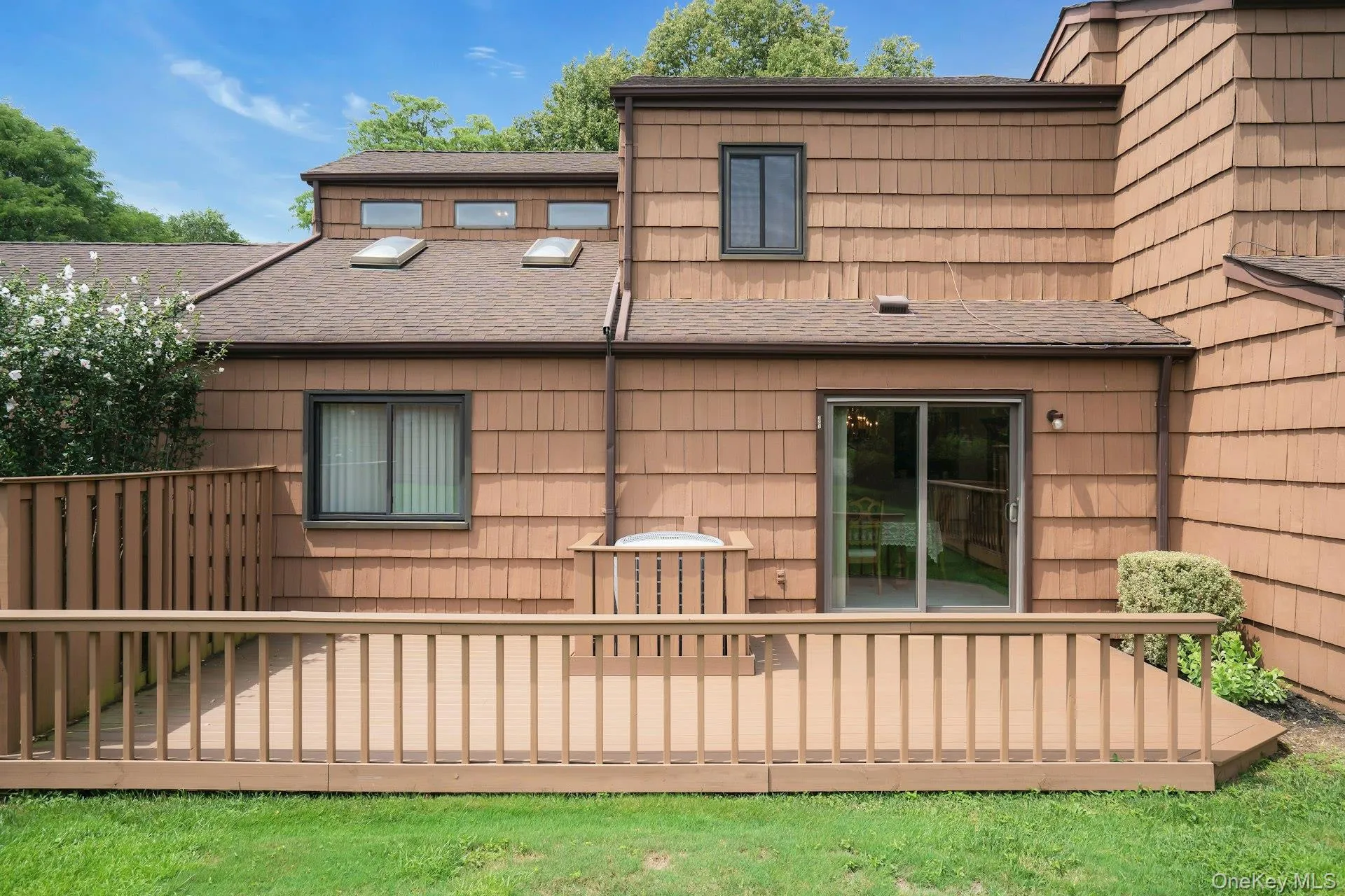 121 Scarlett Drive, Smithtown, NY, 2 Bedrooms Bedrooms, 5 Rooms Rooms,2 BathroomsBathrooms,Residential,For Rent,Scarlett,0,1034098 121 Scarlett Drive, Smithtown, NY, 2 Bedrooms Bedrooms, 5 Rooms Rooms,2 BathroomsBathrooms,Residential,For Rent,Scarlett,0,1034098
