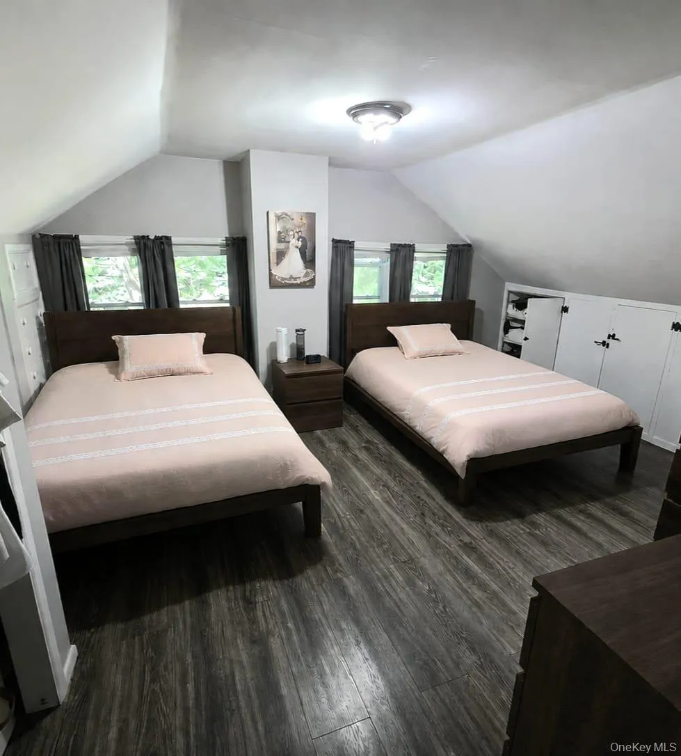 1 Klingher Court, Ramapo, NY, 2 Bedrooms Bedrooms, 5 Rooms Rooms,2 BathroomsBathrooms,Residential,For Rent,Klingher,0,1034102 1 Klingher Court, Ramapo, NY, 2 Bedrooms Bedrooms, 5 Rooms Rooms,2 BathroomsBathrooms,Residential,For Rent,Klingher,0,1034102