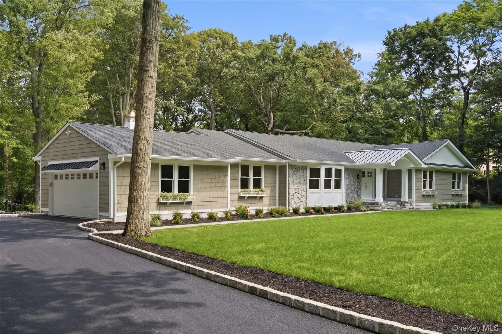 128 Bay Avenue, Huntington, NY, 4 Bedrooms Bedrooms, 8 Rooms Rooms,4 BathroomsBathrooms,Residential,For Rent,Bay,0,1034103 128 Bay Avenue, Huntington, NY, 4 Bedrooms Bedrooms, 8 Rooms Rooms,4 BathroomsBathrooms,Residential,For Rent,Bay,0,1034103