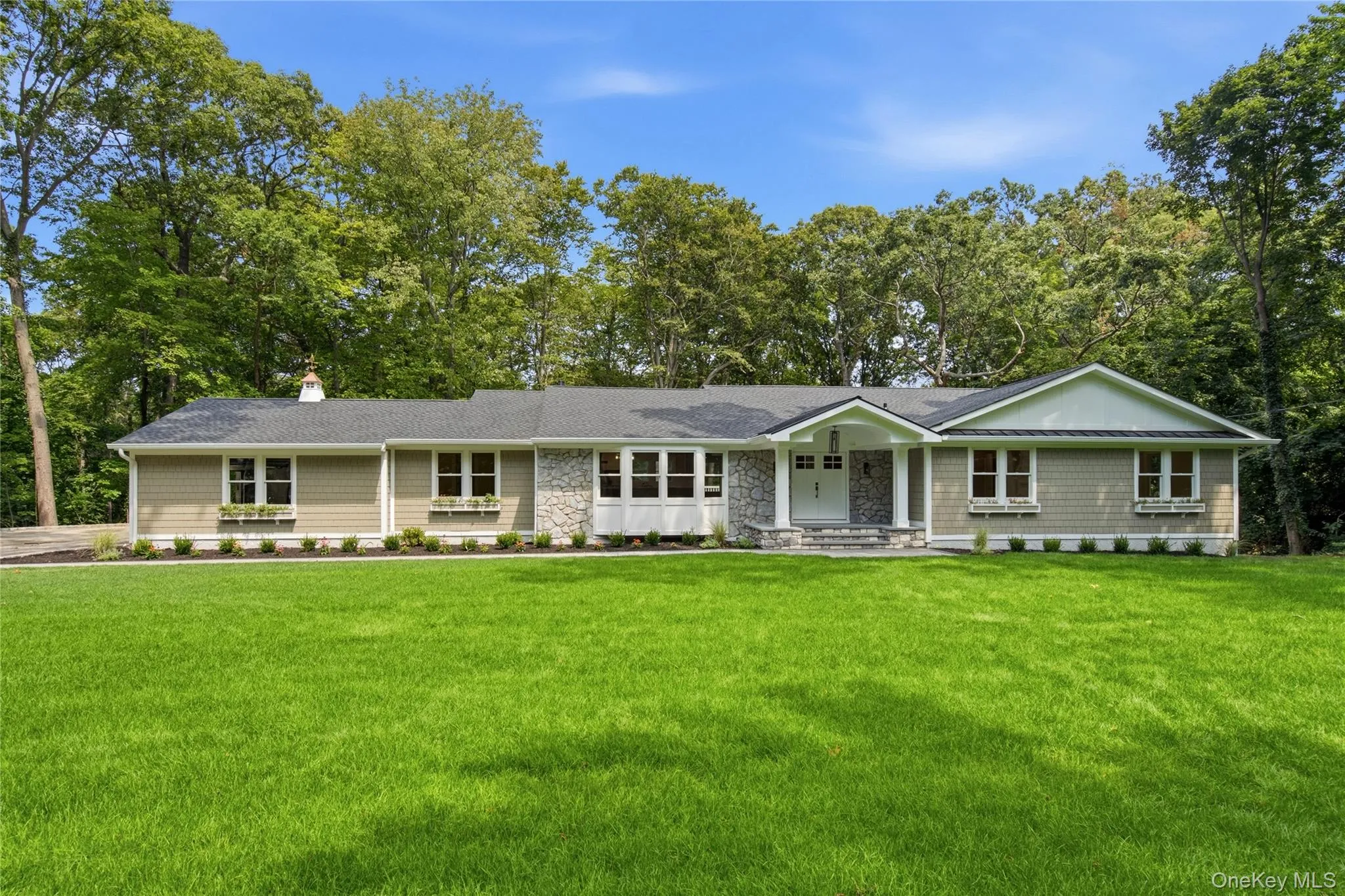 128 Bay Avenue, Huntington, NY, 4 Bedrooms Bedrooms, 8 Rooms Rooms,4 BathroomsBathrooms,Residential,For Rent,Bay,0,1034103 128 Bay Avenue, Huntington, NY, 4 Bedrooms Bedrooms, 8 Rooms Rooms,4 BathroomsBathrooms,Residential,For Rent,Bay,0,1034103