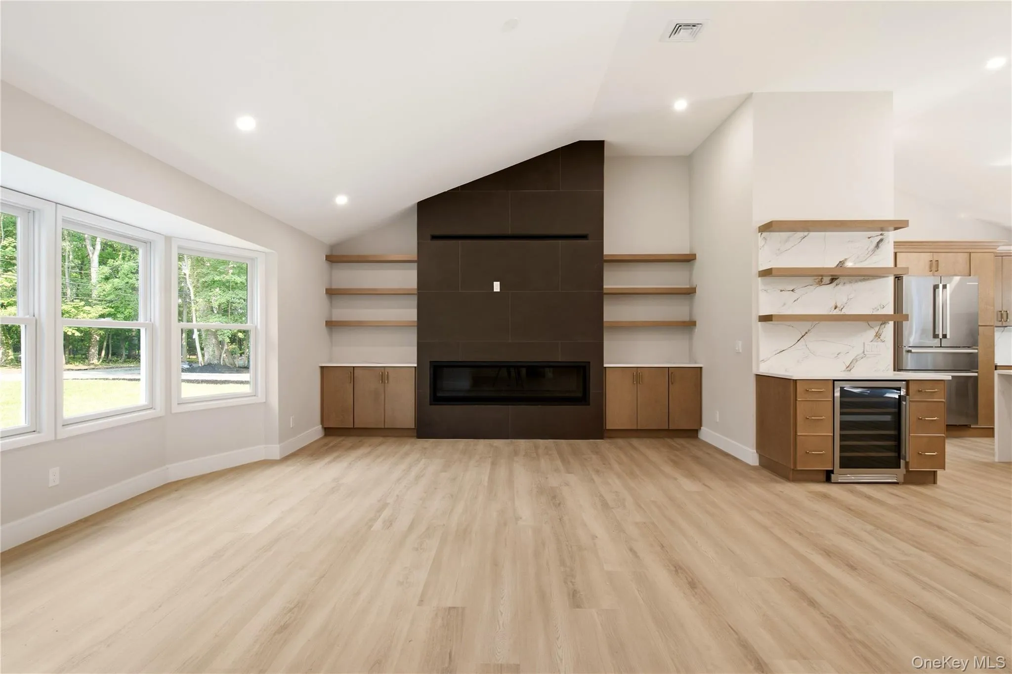 128 Bay Avenue, Huntington, NY, 4 Bedrooms Bedrooms, 8 Rooms Rooms,4 BathroomsBathrooms,Residential,For Rent,Bay,0,1034103 128 Bay Avenue, Huntington, NY, 4 Bedrooms Bedrooms, 8 Rooms Rooms,4 BathroomsBathrooms,Residential,For Rent,Bay,0,1034103