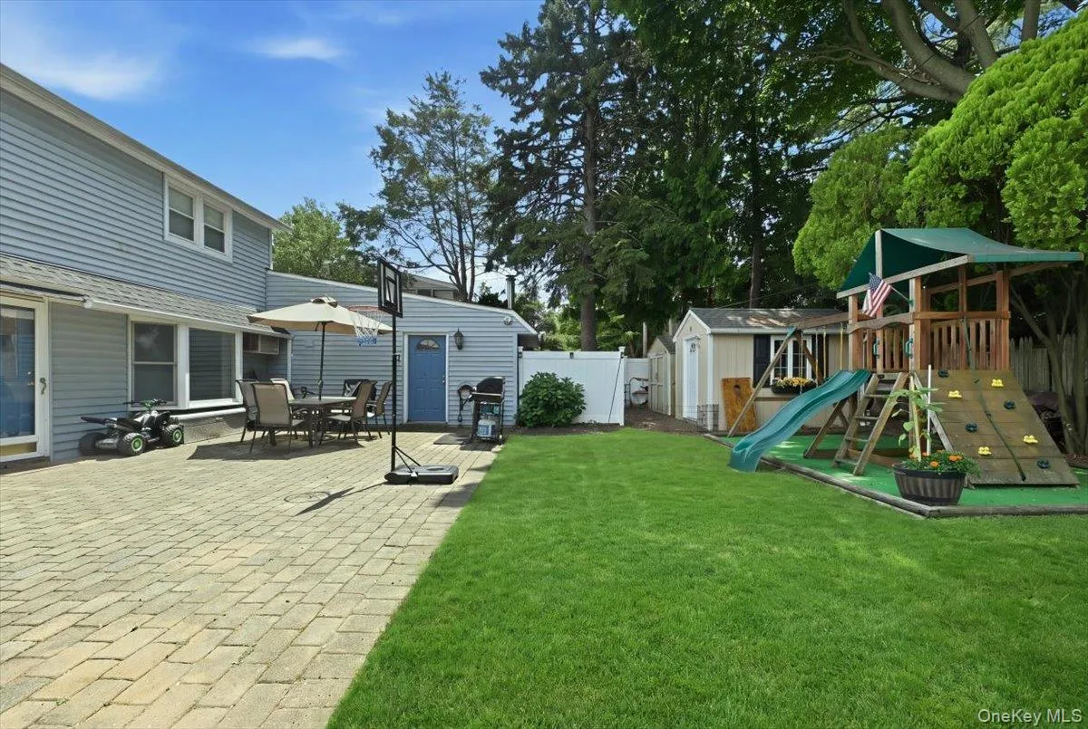 64 Bridle Lane, Oyster Bay, NY, 5 Bedrooms Bedrooms, 8 Rooms Rooms,2 BathroomsBathrooms,Residential,For Rent,Bridle,0,1034110 64 Bridle Lane, Oyster Bay, NY, 5 Bedrooms Bedrooms, 8 Rooms Rooms,2 BathroomsBathrooms,Residential,For Rent,Bridle,0,1034110