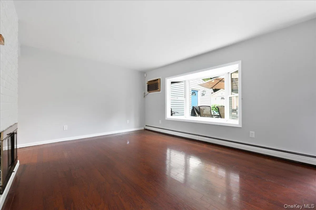 64 Bridle Lane, Oyster Bay, NY, 5 Bedrooms Bedrooms, 8 Rooms Rooms,2 BathroomsBathrooms,Residential,For Rent,Bridle,0,1034110 64 Bridle Lane, Oyster Bay, NY, 5 Bedrooms Bedrooms, 8 Rooms Rooms,2 BathroomsBathrooms,Residential,For Rent,Bridle,0,1034110