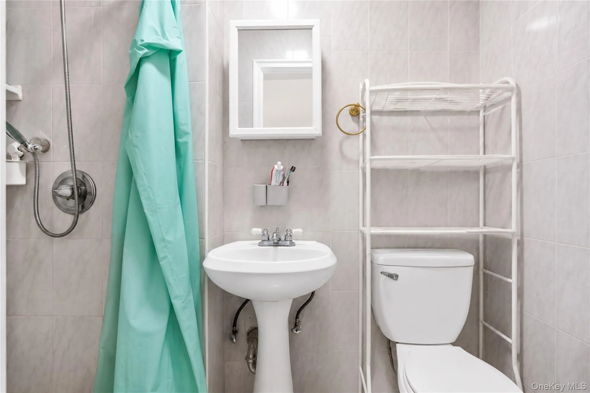 62-42 Main Street, New York, NY, 4 Bedrooms Bedrooms, 7 Rooms Rooms,2 BathroomsBathrooms,Residential,For Rent,Main,0,1034124 62-42 Main Street, New York, NY, 4 Bedrooms Bedrooms, 7 Rooms Rooms,2 BathroomsBathrooms,Residential,For Rent,Main,0,1034124