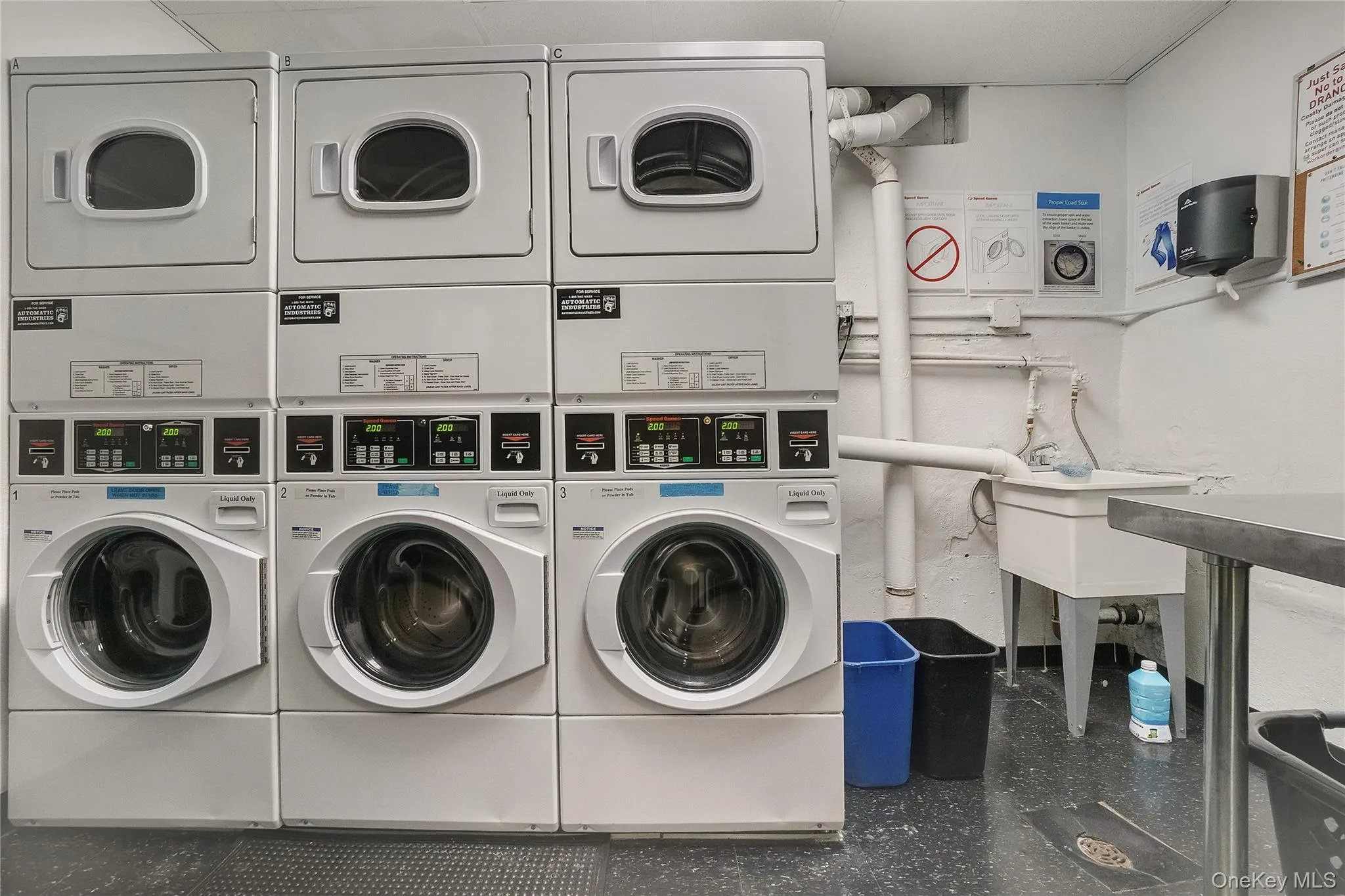 50-22 40th Street, New York, NY, 3 Rooms Rooms,1 BathroomBathrooms,Residential,For Rent,40th,0,1034127 50-22 40th Street, New York, NY, 3 Rooms Rooms,1 BathroomBathrooms,Residential,For Rent,40th,0,1034127