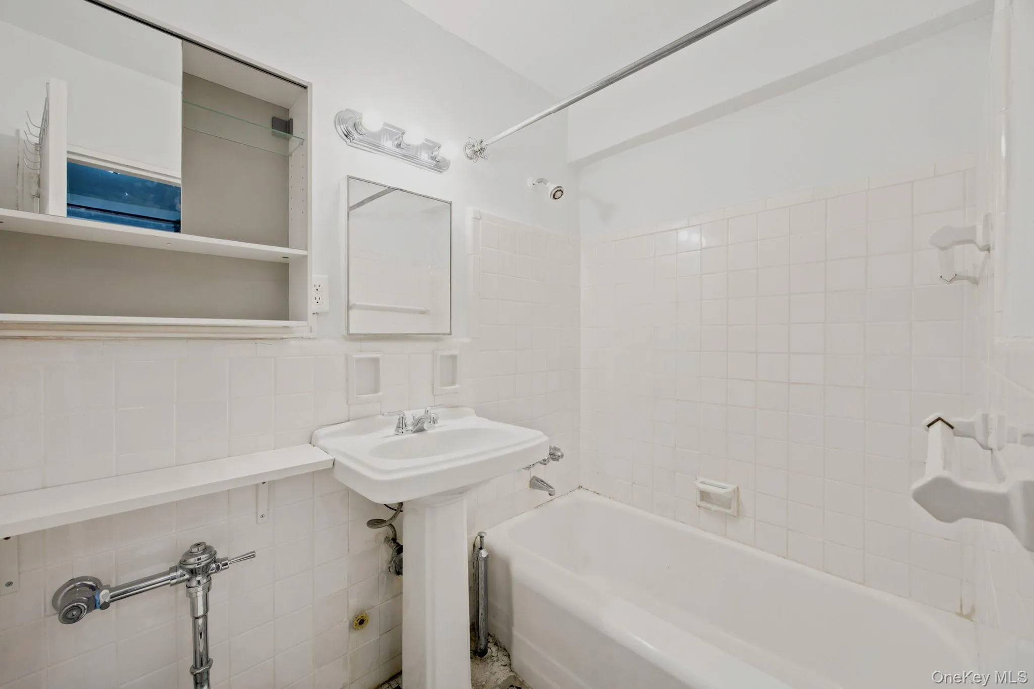 50-22 40th Street, New York, NY, 3 Rooms Rooms,1 BathroomBathrooms,Residential,For Rent,40th,0,1034127 50-22 40th Street, New York, NY, 3 Rooms Rooms,1 BathroomBathrooms,Residential,For Rent,40th,0,1034127