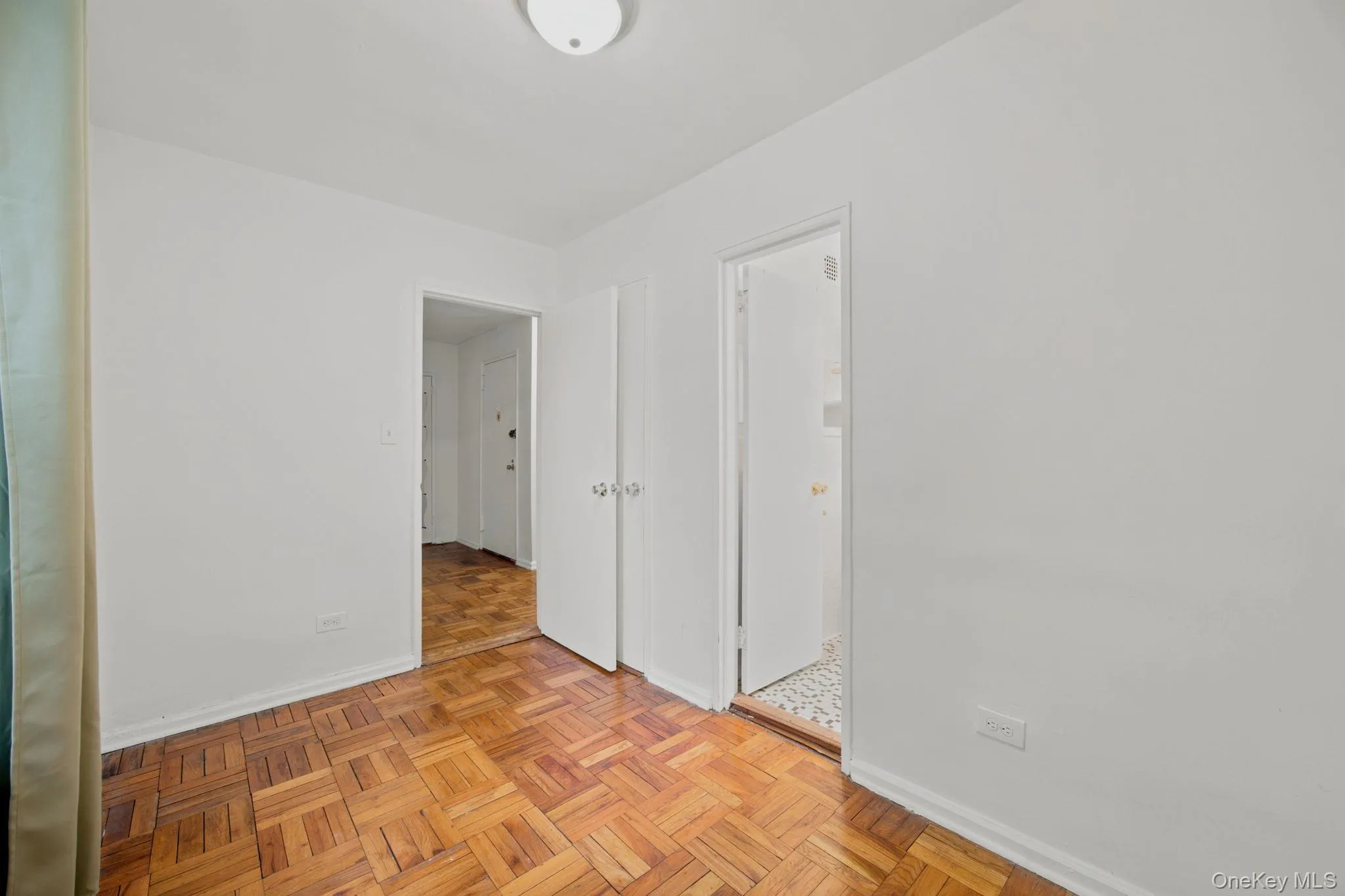 50-22 40th Street, New York, NY, 3 Rooms Rooms,1 BathroomBathrooms,Residential,For Rent,40th,0,1034127 50-22 40th Street, New York, NY, 3 Rooms Rooms,1 BathroomBathrooms,Residential,For Rent,40th,0,1034127