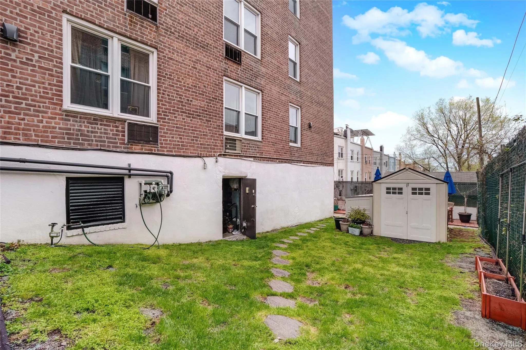 50-22 40th Street, New York, NY, 3 Rooms Rooms,1 BathroomBathrooms,Residential,For Rent,40th,0,1034127 50-22 40th Street, New York, NY, 3 Rooms Rooms,1 BathroomBathrooms,Residential,For Rent,40th,0,1034127
