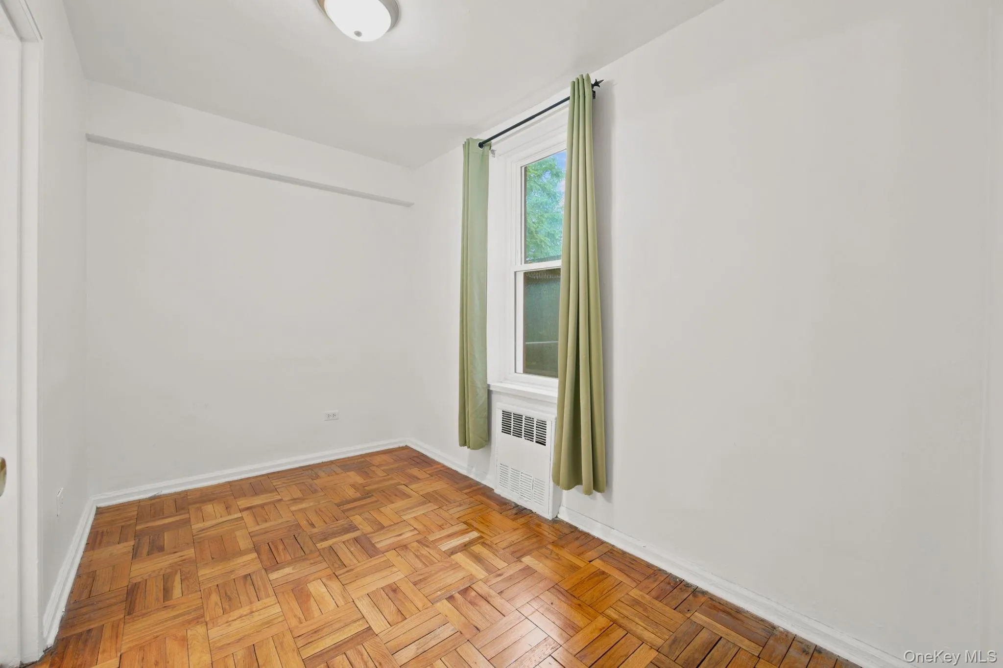 50-22 40th Street, New York, NY, 3 Rooms Rooms,1 BathroomBathrooms,Residential,For Rent,40th,0,1034127 50-22 40th Street, New York, NY, 3 Rooms Rooms,1 BathroomBathrooms,Residential,For Rent,40th,0,1034127