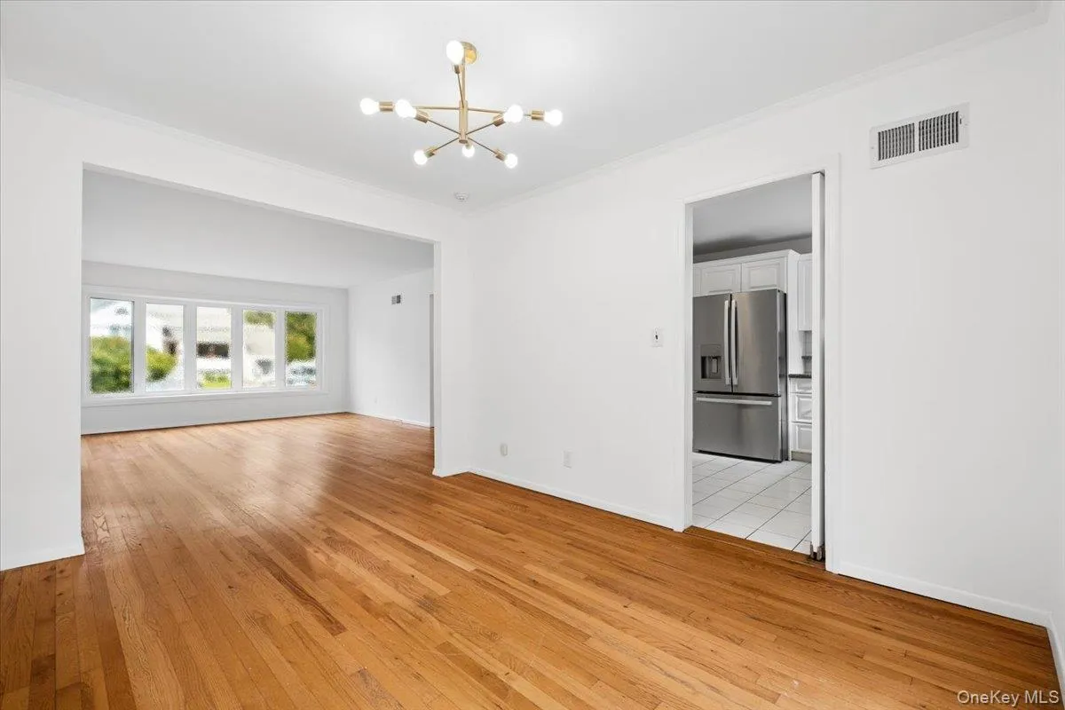 21 Primrose Avenue, New Rochelle, NY, 3 Bedrooms Bedrooms, 7 Rooms Rooms,2 BathroomsBathrooms,Residential,For Rent,Primrose,0,1034132 21 Primrose Avenue, New Rochelle, NY, 3 Bedrooms Bedrooms, 7 Rooms Rooms,2 BathroomsBathrooms,Residential,For Rent,Primrose,0,1034132