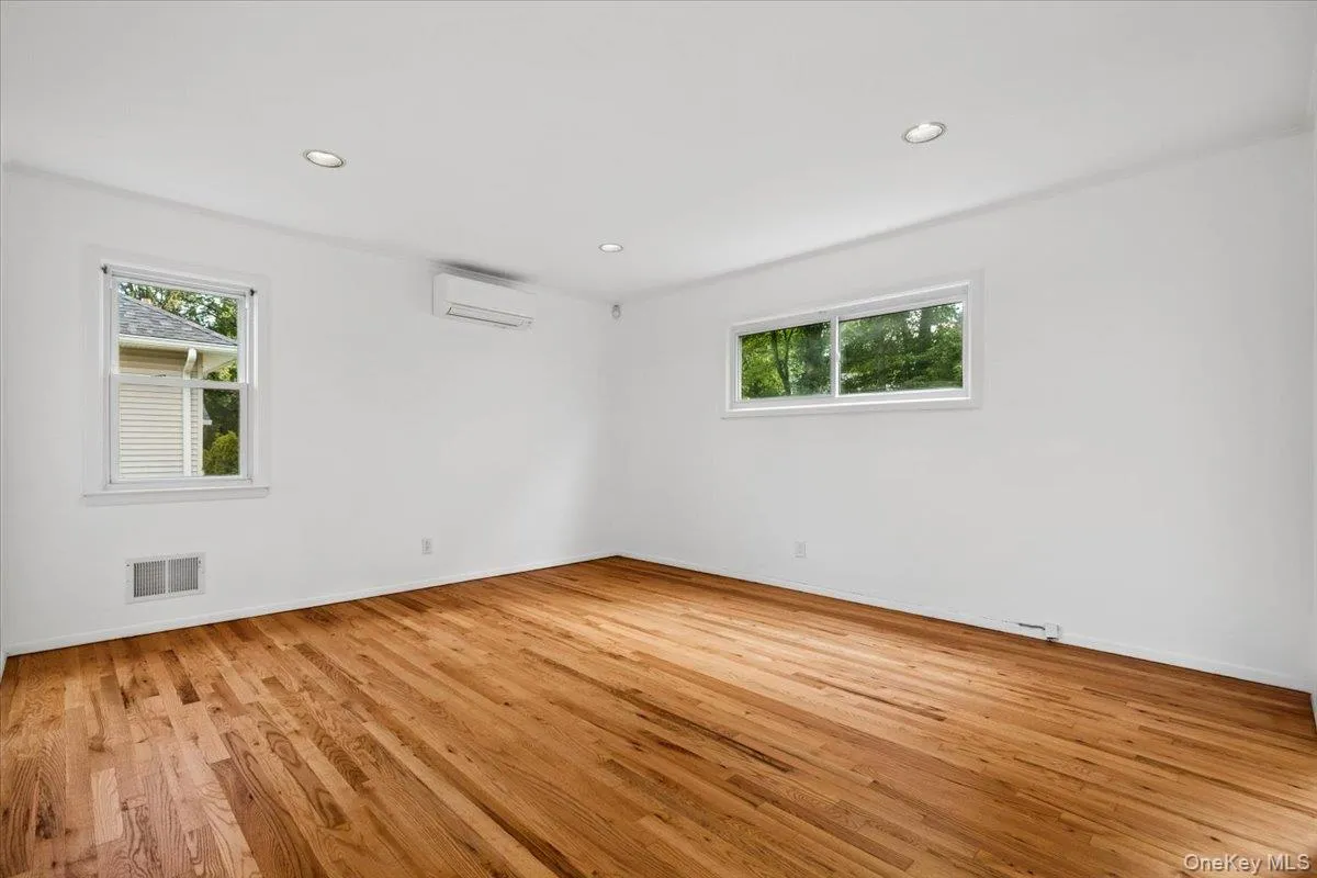 21 Primrose Avenue, New Rochelle, NY, 3 Bedrooms Bedrooms, 7 Rooms Rooms,2 BathroomsBathrooms,Residential,For Rent,Primrose,0,1034132 21 Primrose Avenue, New Rochelle, NY, 3 Bedrooms Bedrooms, 7 Rooms Rooms,2 BathroomsBathrooms,Residential,For Rent,Primrose,0,1034132