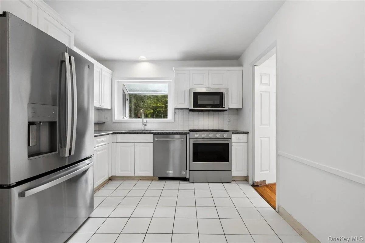 21 Primrose Avenue, New Rochelle, NY, 3 Bedrooms Bedrooms, 7 Rooms Rooms,2 BathroomsBathrooms,Residential,For Rent,Primrose,0,1034132 21 Primrose Avenue, New Rochelle, NY, 3 Bedrooms Bedrooms, 7 Rooms Rooms,2 BathroomsBathrooms,Residential,For Rent,Primrose,0,1034132