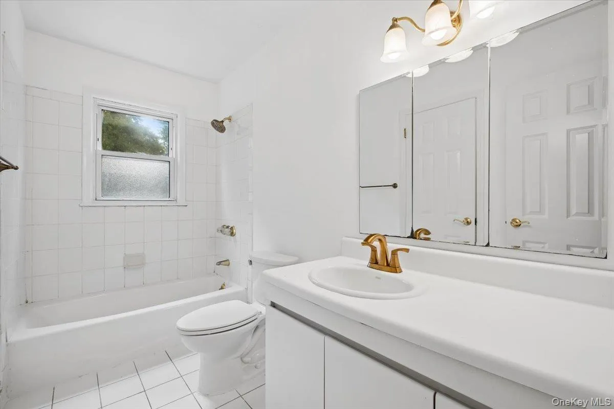 21 Primrose Avenue, New Rochelle, NY, 3 Bedrooms Bedrooms, 7 Rooms Rooms,2 BathroomsBathrooms,Residential,For Rent,Primrose,0,1034132 21 Primrose Avenue, New Rochelle, NY, 3 Bedrooms Bedrooms, 7 Rooms Rooms,2 BathroomsBathrooms,Residential,For Rent,Primrose,0,1034132
