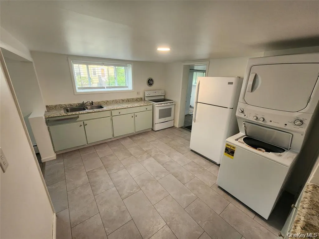 16 Ardmore Street, Cornwall, NY, 1 Bedroom Bedrooms, 5 Rooms Rooms,1 BathroomBathrooms,Residential Lease,For Rent,Ardmore,0,1034133 16 Ardmore Street, Cornwall, NY, 1 Bedroom Bedrooms, 5 Rooms Rooms,1 BathroomBathrooms,Residential Lease,For Rent,Ardmore,0,1034133