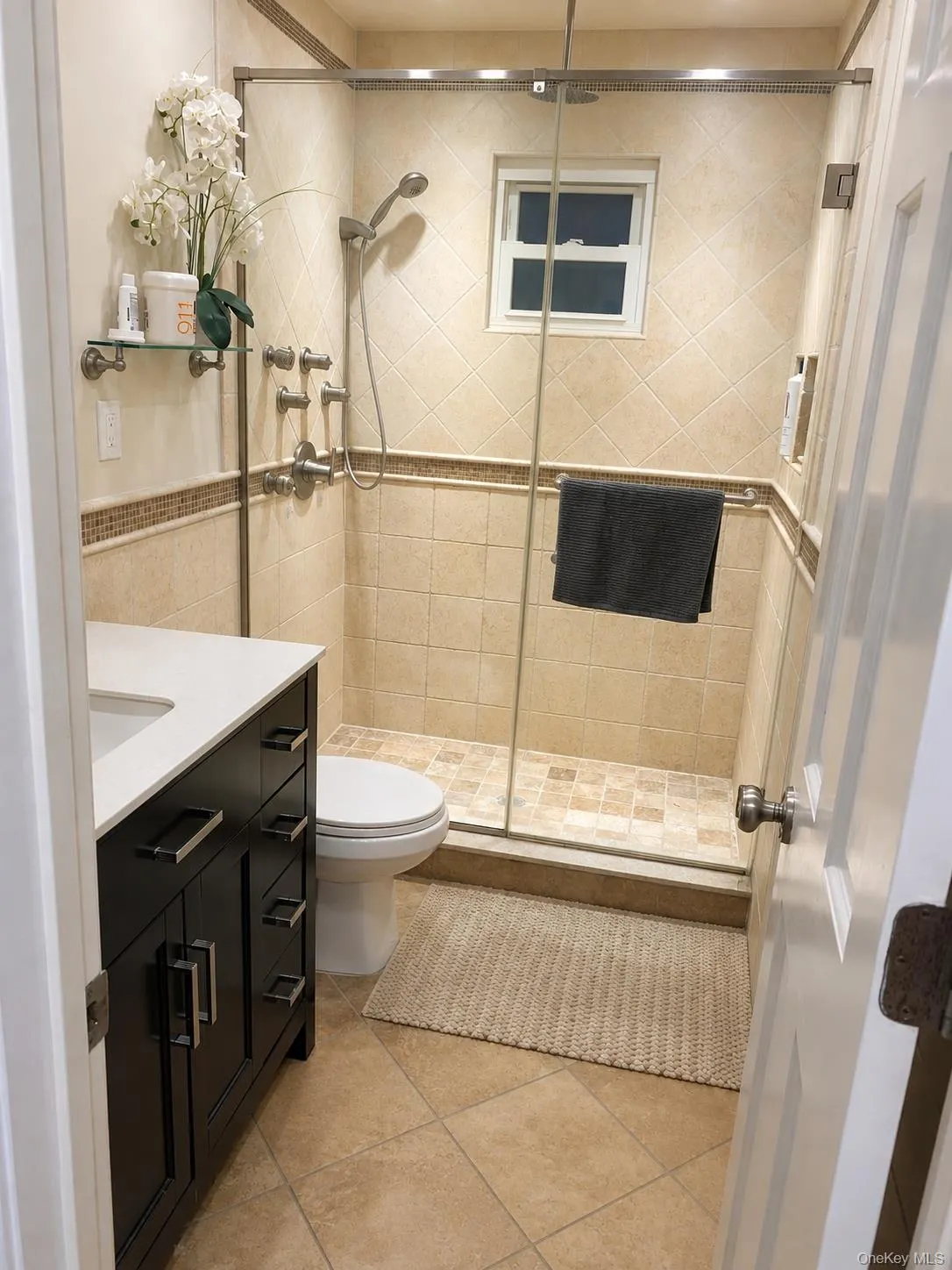20 Everit Avenue, Hempstead, NY, 5 Bedrooms Bedrooms, 10 Rooms Rooms,2 BathroomsBathrooms,Residential Lease,For Rent,Everit,0,1034135 20 Everit Avenue, Hempstead, NY, 5 Bedrooms Bedrooms, 10 Rooms Rooms,2 BathroomsBathrooms,Residential Lease,For Rent,Everit,0,1034135