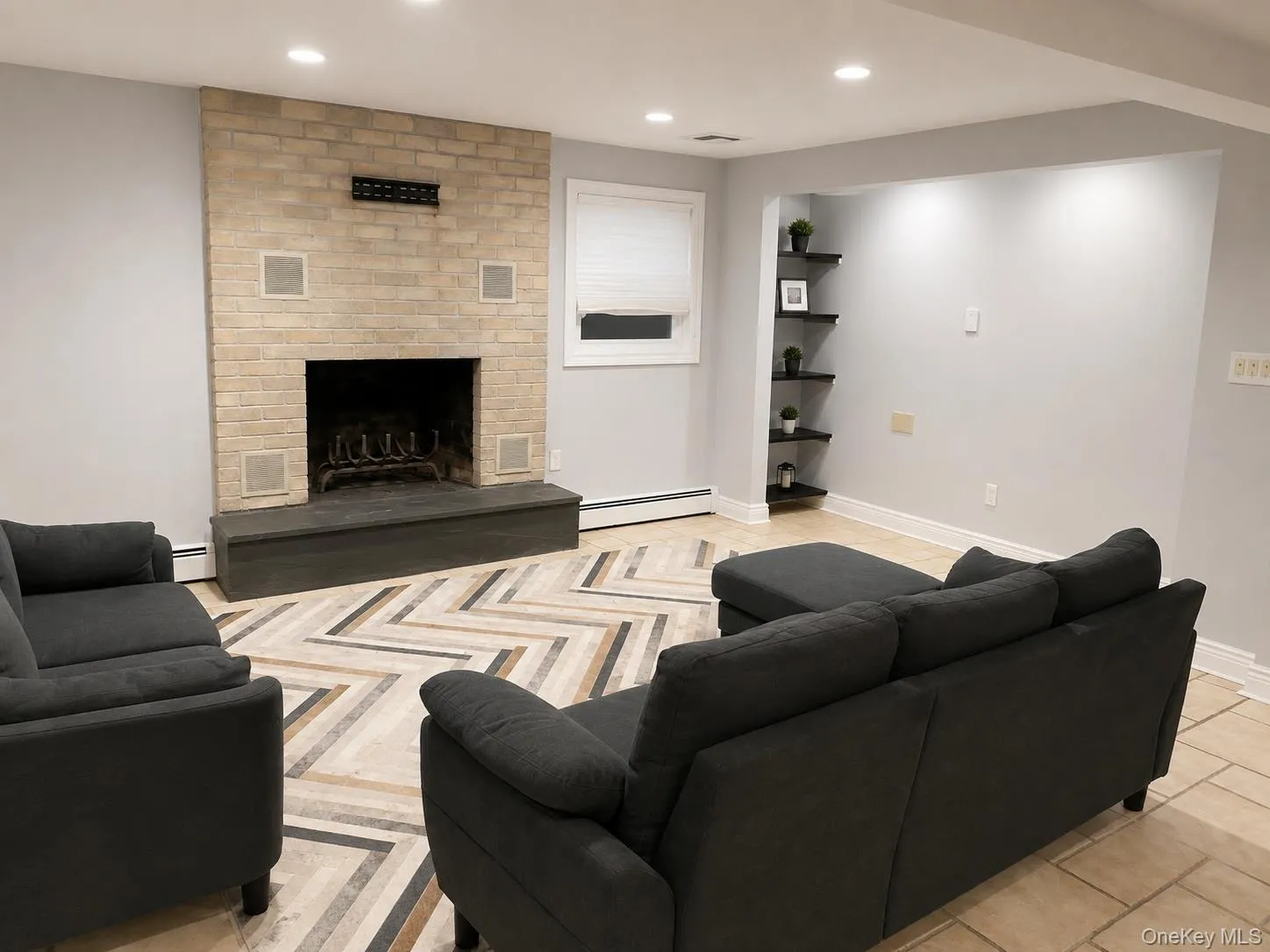20 Everit Avenue, Hempstead, NY, 5 Bedrooms Bedrooms, 10 Rooms Rooms,2 BathroomsBathrooms,Residential Lease,For Rent,Everit,0,1034135 20 Everit Avenue, Hempstead, NY, 5 Bedrooms Bedrooms, 10 Rooms Rooms,2 BathroomsBathrooms,Residential Lease,For Rent,Everit,0,1034135