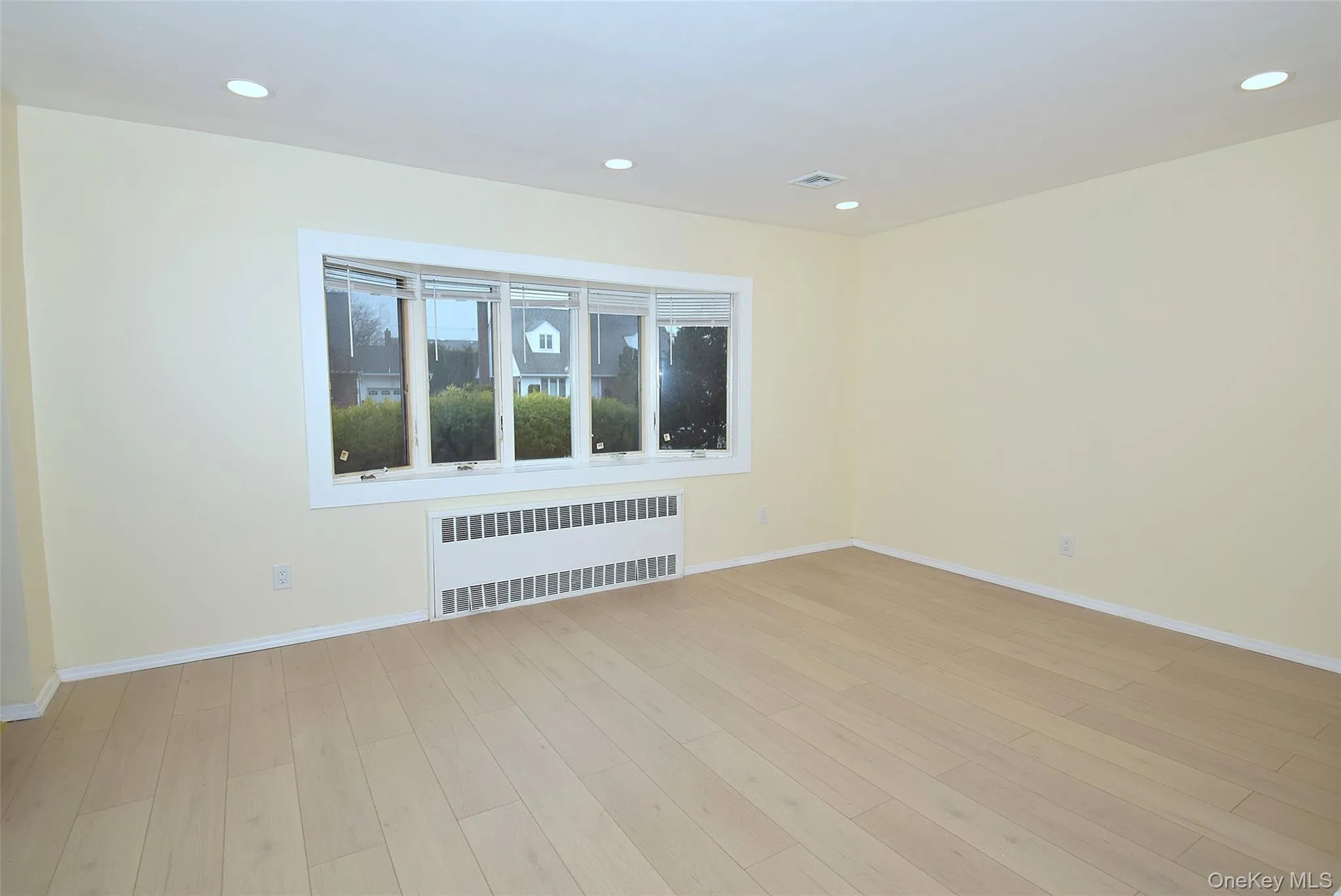 37 Amby Avenue, Oyster Bay, NY, 5 Bedrooms Bedrooms, 8 Rooms Rooms,2 BathroomsBathrooms,Residential Lease,For Rent,Amby,0,1034141 37 Amby Avenue, Oyster Bay, NY, 5 Bedrooms Bedrooms, 8 Rooms Rooms,2 BathroomsBathrooms,Residential Lease,For Rent,Amby,0,1034141