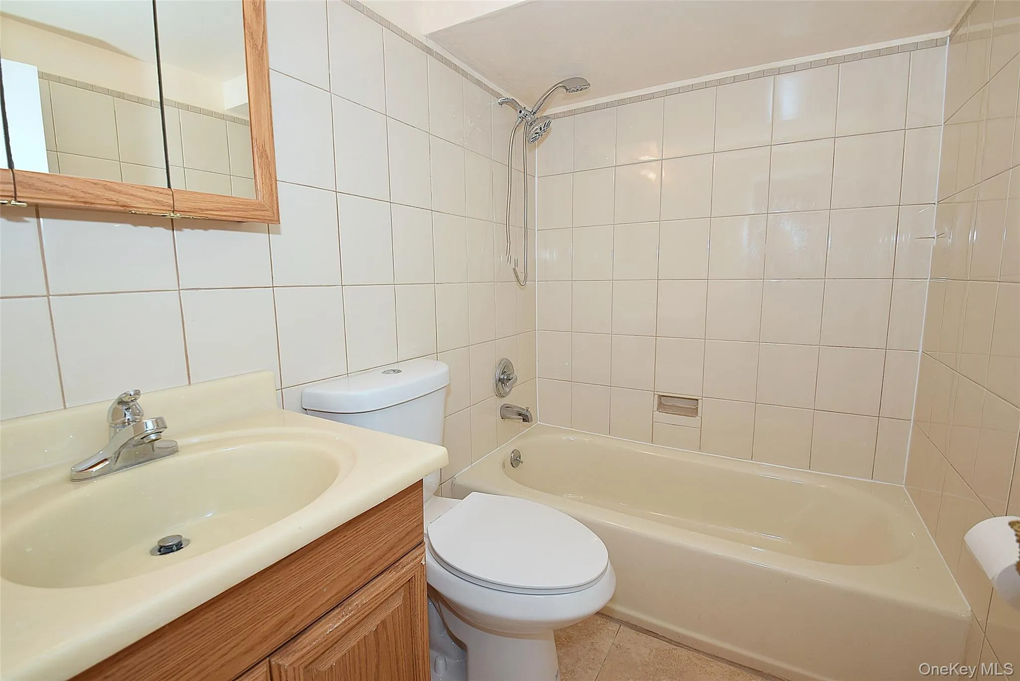 37 Amby Avenue, Oyster Bay, NY, 5 Bedrooms Bedrooms, 8 Rooms Rooms,2 BathroomsBathrooms,Residential Lease,For Rent,Amby,0,1034141 37 Amby Avenue, Oyster Bay, NY, 5 Bedrooms Bedrooms, 8 Rooms Rooms,2 BathroomsBathrooms,Residential Lease,For Rent,Amby,0,1034141