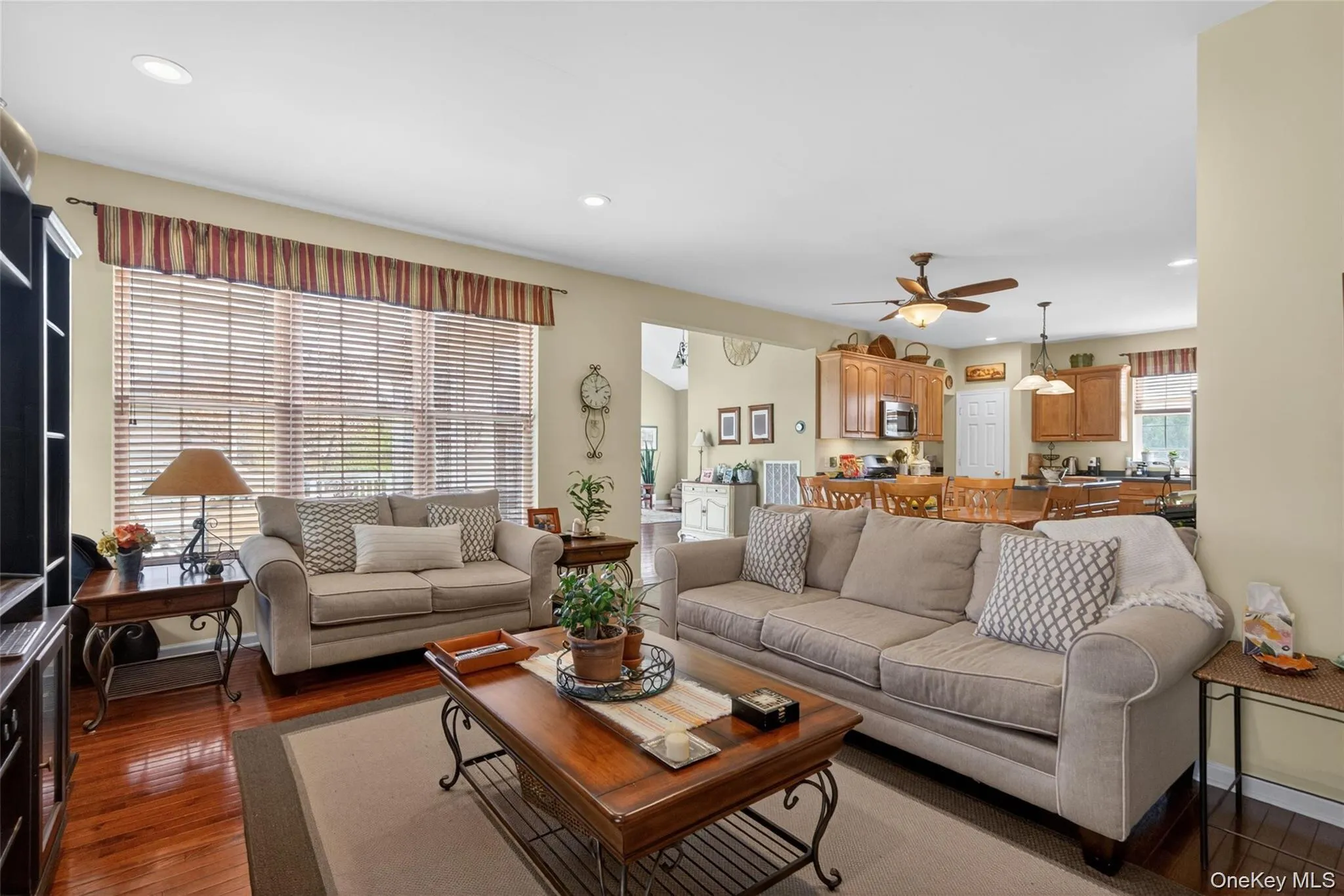 17 Oldwyck Crescent, Woodbury, NY, 4 Bedrooms Bedrooms, 10 Rooms Rooms,2 BathroomsBathrooms,Residential,For Rent,Oldwyck,0,1034143 17 Oldwyck Crescent, Woodbury, NY, 4 Bedrooms Bedrooms, 10 Rooms Rooms,2 BathroomsBathrooms,Residential,For Rent,Oldwyck,0,1034143