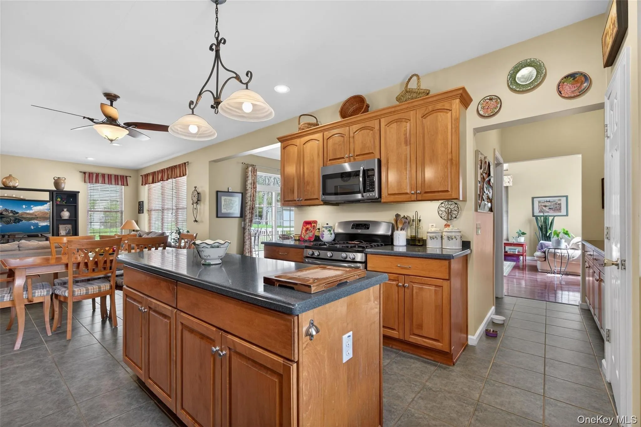 17 Oldwyck Crescent, Woodbury, NY, 4 Bedrooms Bedrooms, 10 Rooms Rooms,2 BathroomsBathrooms,Residential,For Rent,Oldwyck,0,1034143 17 Oldwyck Crescent, Woodbury, NY, 4 Bedrooms Bedrooms, 10 Rooms Rooms,2 BathroomsBathrooms,Residential,For Rent,Oldwyck,0,1034143