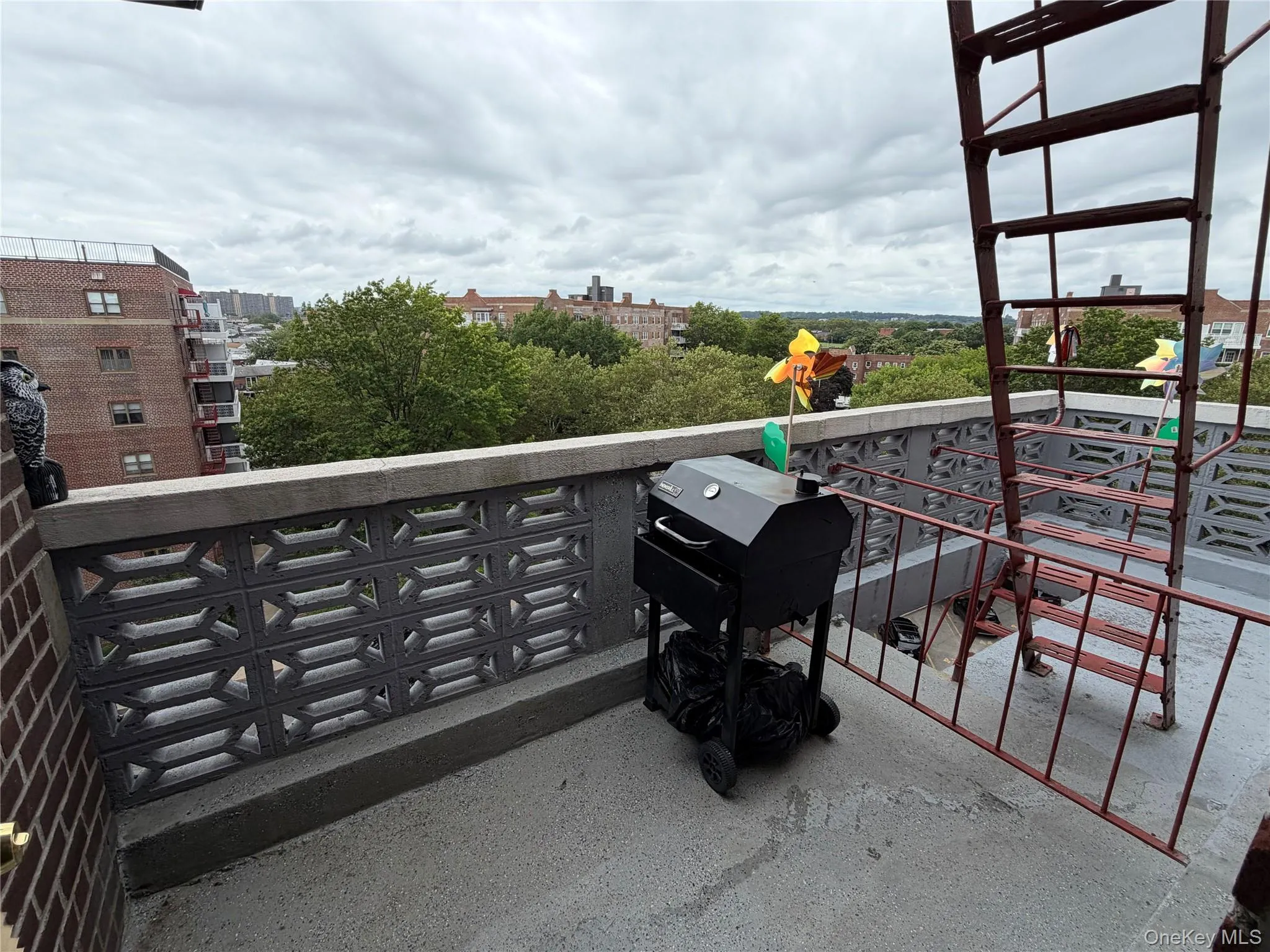 86-10 151 Avenue, New York, NY, 2 Rooms Rooms,1 BathroomBathrooms,Residential,For Rent,151,0,1034147 86-10 151 Avenue, New York, NY, 2 Rooms Rooms,1 BathroomBathrooms,Residential,For Rent,151,0,1034147
