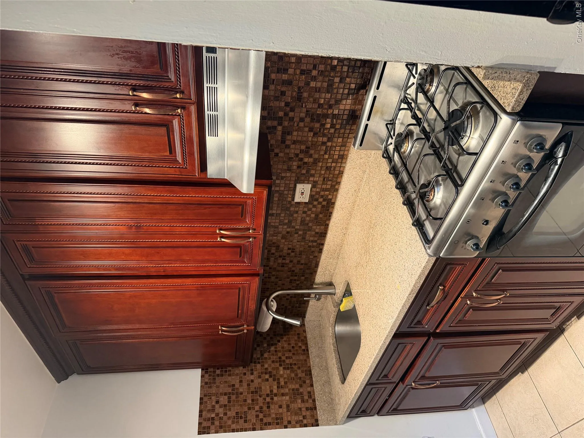 86-10 151 Avenue, New York, NY, 2 Rooms Rooms,1 BathroomBathrooms,Residential,For Rent,151,0,1034147 86-10 151 Avenue, New York, NY, 2 Rooms Rooms,1 BathroomBathrooms,Residential,For Rent,151,0,1034147