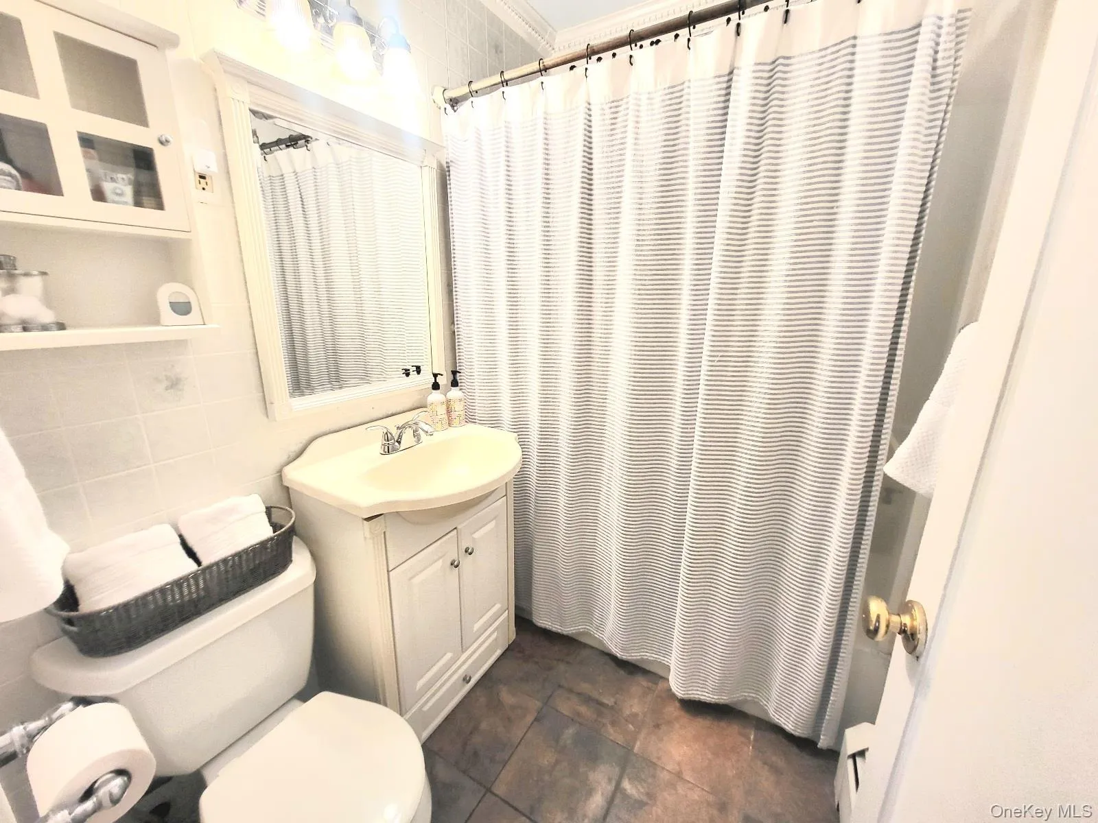 3 Vanamee Street, Newburgh (city), NY, 3 Bedrooms Bedrooms, 6 Rooms Rooms,1 BathroomBathrooms,Residential,For Rent,Vanamee,0,1034149 3 Vanamee Street, Newburgh (city), NY, 3 Bedrooms Bedrooms, 6 Rooms Rooms,1 BathroomBathrooms,Residential,For Rent,Vanamee,0,1034149