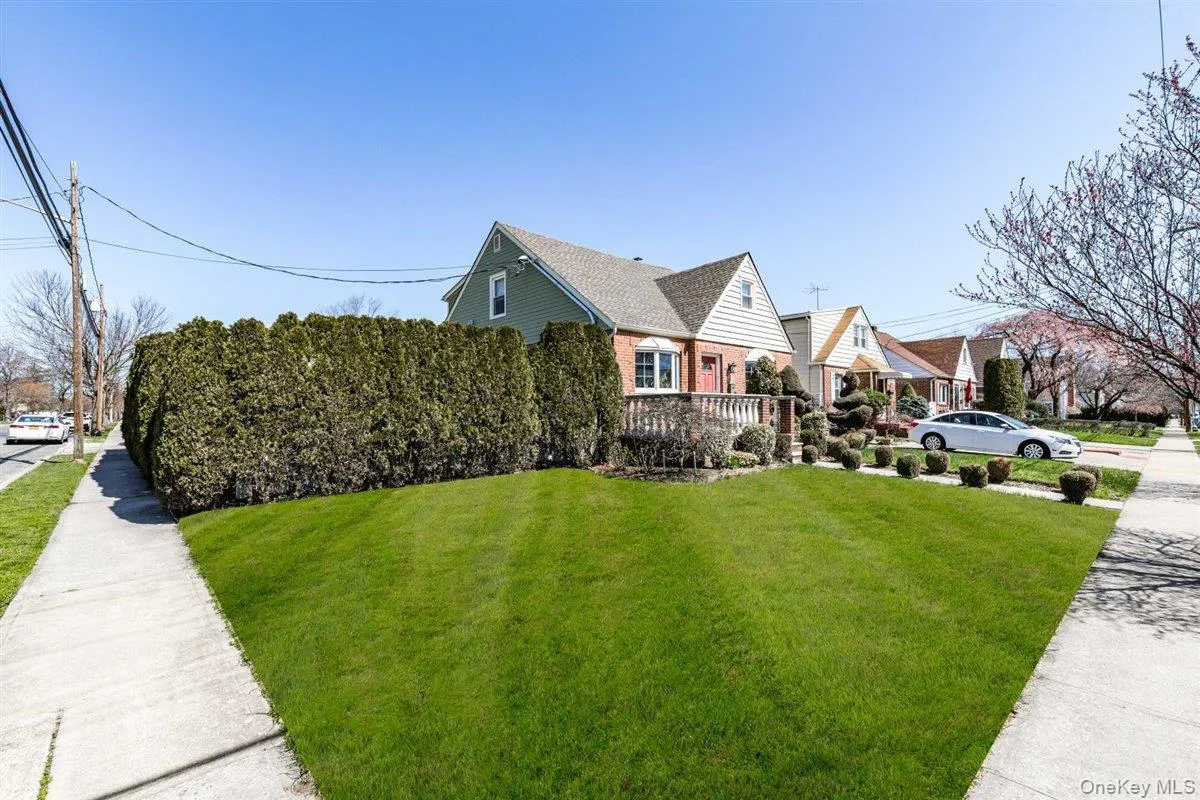 648 7th Street, Hempstead, NY, 2 Bedrooms Bedrooms, 4 Rooms Rooms,1 BathroomBathrooms,Residential Lease,For Rent,7th,0,1034151 648 7th Street, Hempstead, NY, 2 Bedrooms Bedrooms, 4 Rooms Rooms,1 BathroomBathrooms,Residential Lease,For Rent,7th,0,1034151