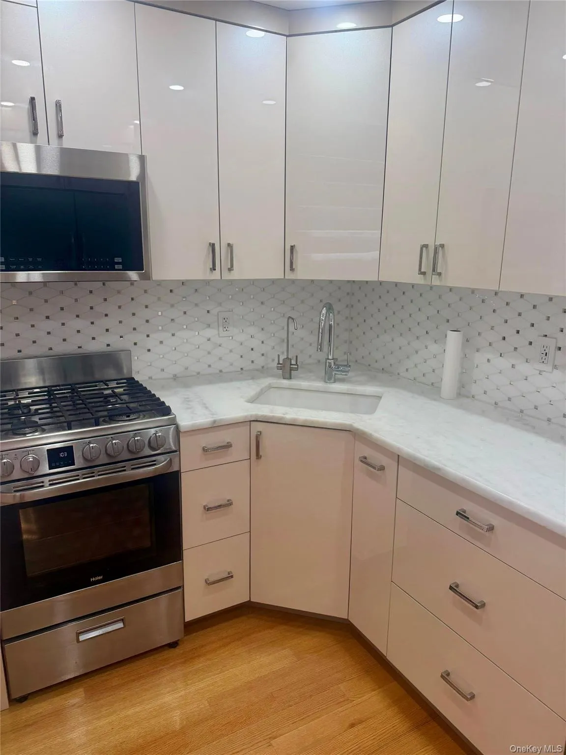 98-05 63rd Road, New York, NY, 2 Bedrooms Bedrooms, 4 Rooms Rooms,1 BathroomBathrooms,Residential,For Rent,63rd,0,1034152 98-05 63rd Road, New York, NY, 2 Bedrooms Bedrooms, 4 Rooms Rooms,1 BathroomBathrooms,Residential,For Rent,63rd,0,1034152