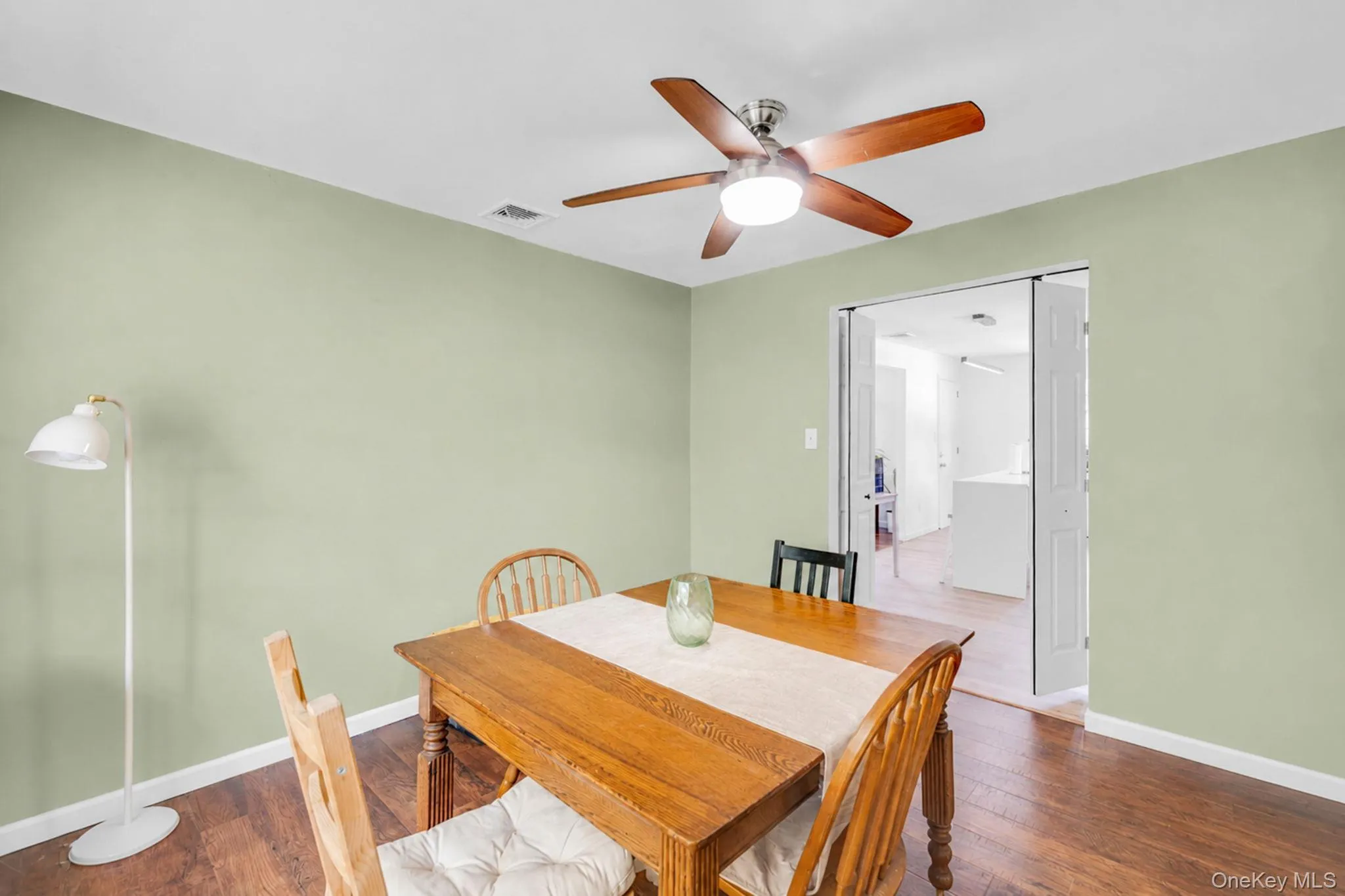 15 Oceanview Avenue, Brookhaven, NY, 3 Bedrooms Bedrooms, 6 Rooms Rooms,1 BathroomBathrooms,Residential,For Rent,Oceanview,0,1034155 15 Oceanview Avenue, Brookhaven, NY, 3 Bedrooms Bedrooms, 6 Rooms Rooms,1 BathroomBathrooms,Residential,For Rent,Oceanview,0,1034155