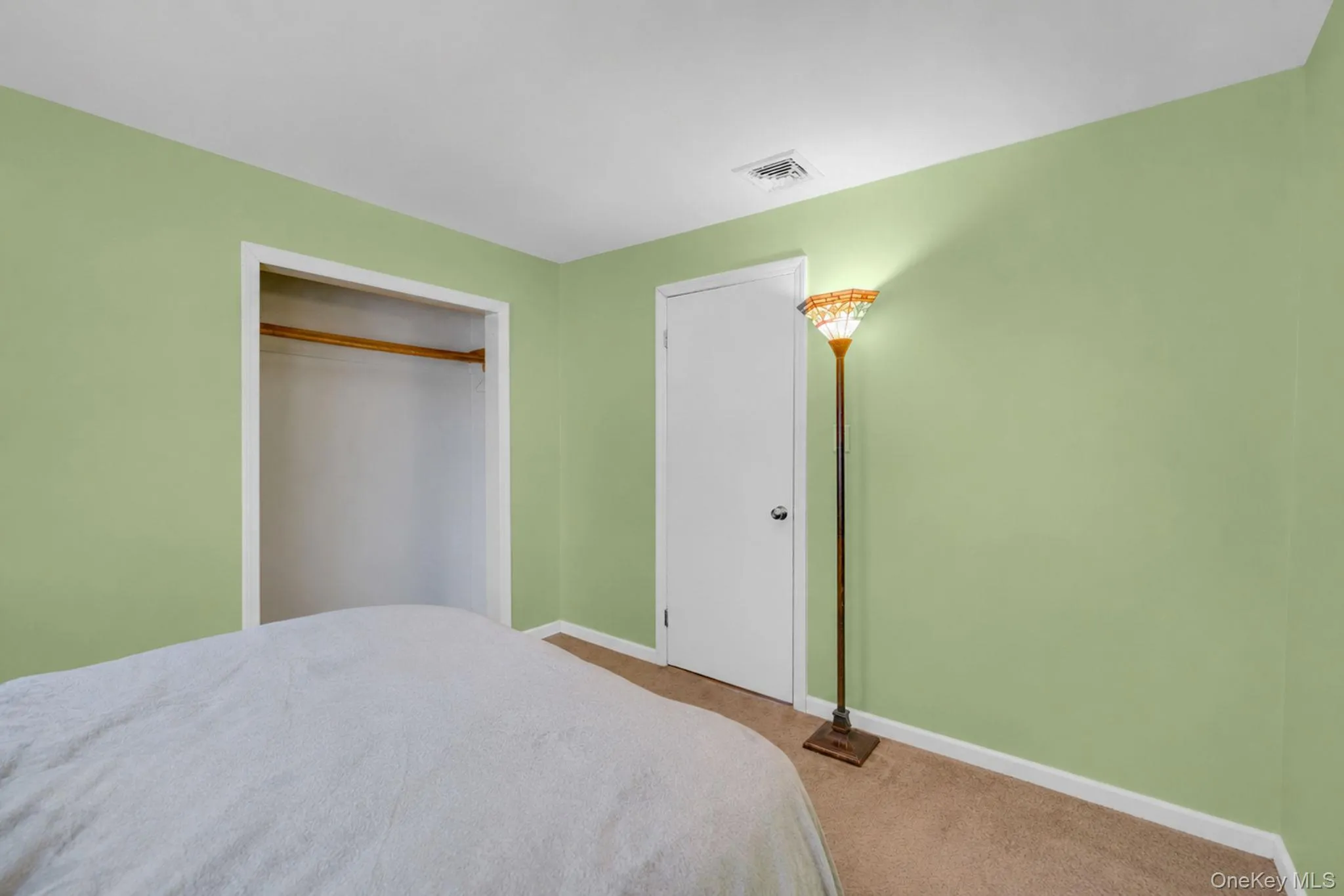 15 Oceanview Avenue, Brookhaven, NY, 3 Bedrooms Bedrooms, 6 Rooms Rooms,1 BathroomBathrooms,Residential,For Rent,Oceanview,0,1034155 15 Oceanview Avenue, Brookhaven, NY, 3 Bedrooms Bedrooms, 6 Rooms Rooms,1 BathroomBathrooms,Residential,For Rent,Oceanview,0,1034155