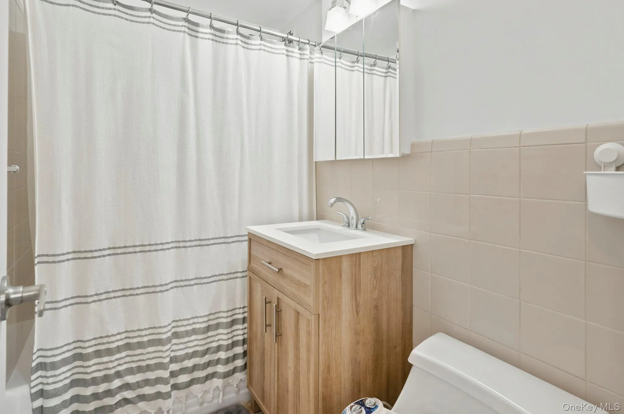 Hallway bathroom. Hallway bathroom.