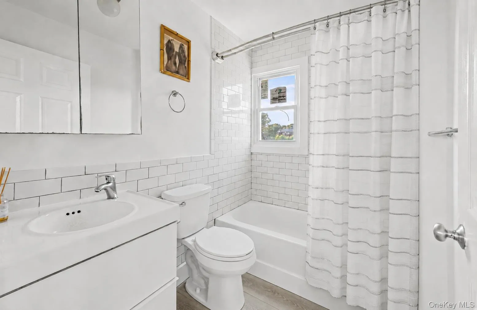 7 Laura Lee Drive, Brookhaven, NY, 2 Bedrooms Bedrooms, 4 Rooms Rooms,1 BathroomBathrooms,Residential,For Rent,Laura Lee,0,1034161 7 Laura Lee Drive, Brookhaven, NY, 2 Bedrooms Bedrooms, 4 Rooms Rooms,1 BathroomBathrooms,Residential,For Rent,Laura Lee,0,1034161